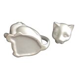 Small teapot in the shape of a cat