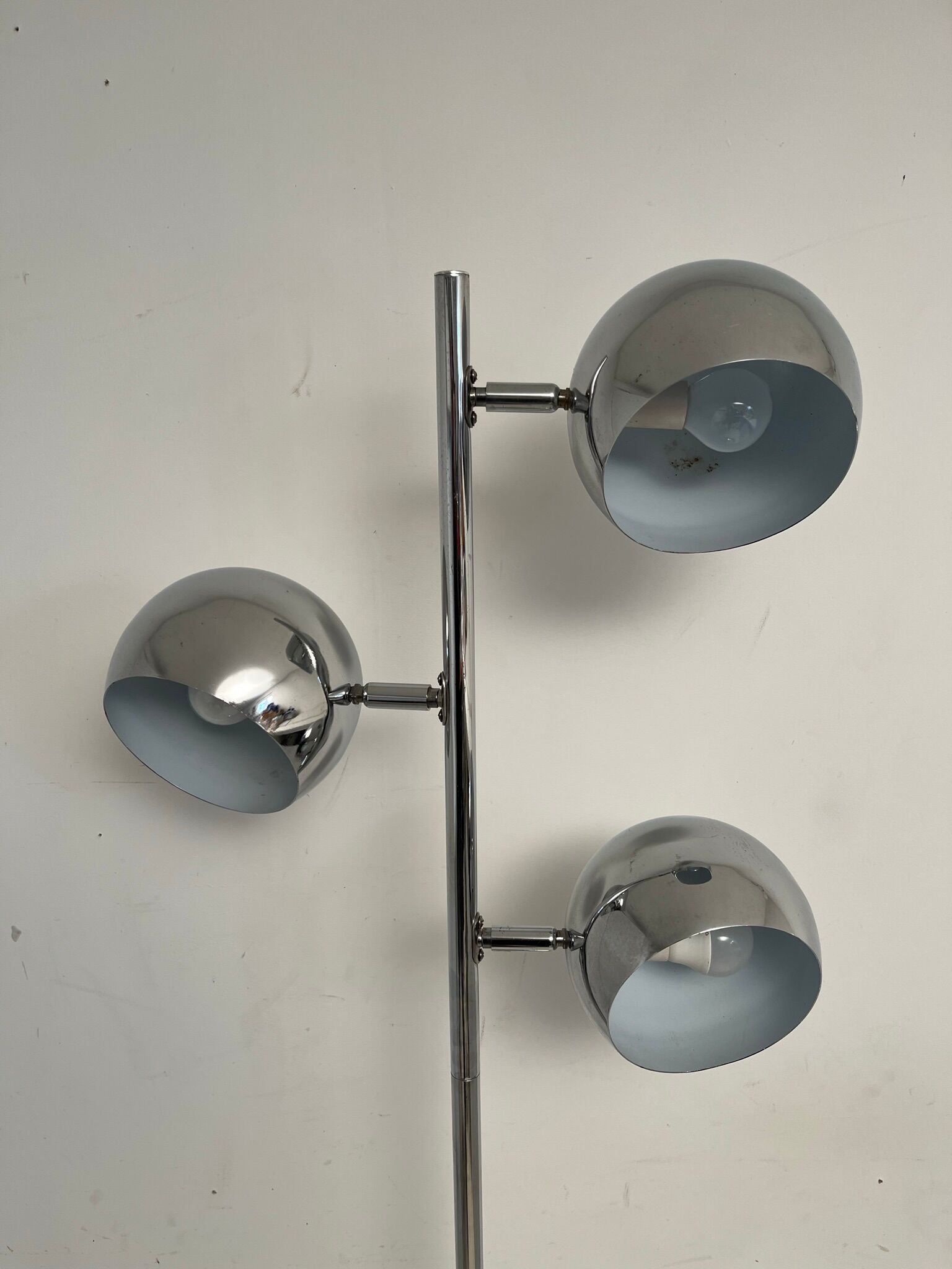 Chrome floor lamp 3 globes