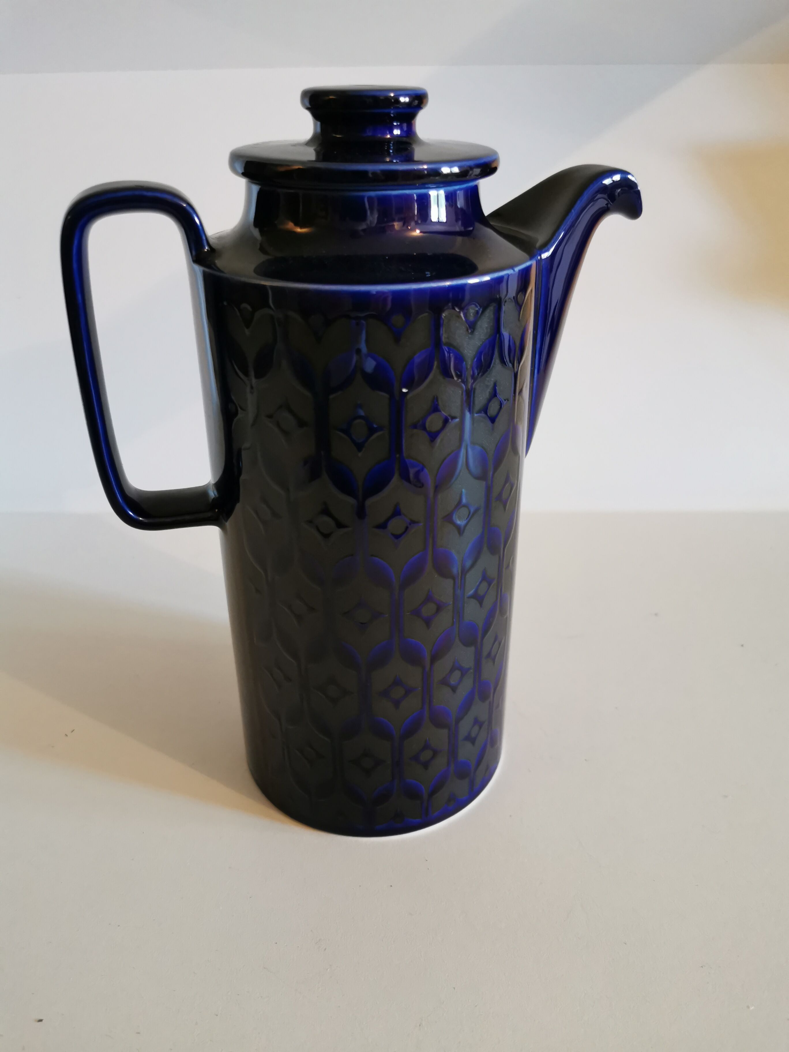 Art deco style coffee maker midnight blue