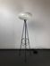Lampadaire Stilnovo laque et triplex opaline des années 50