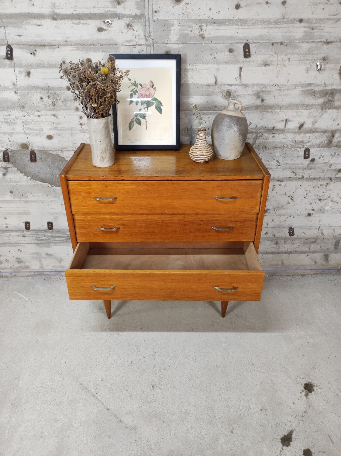 Vintage chest of drawers