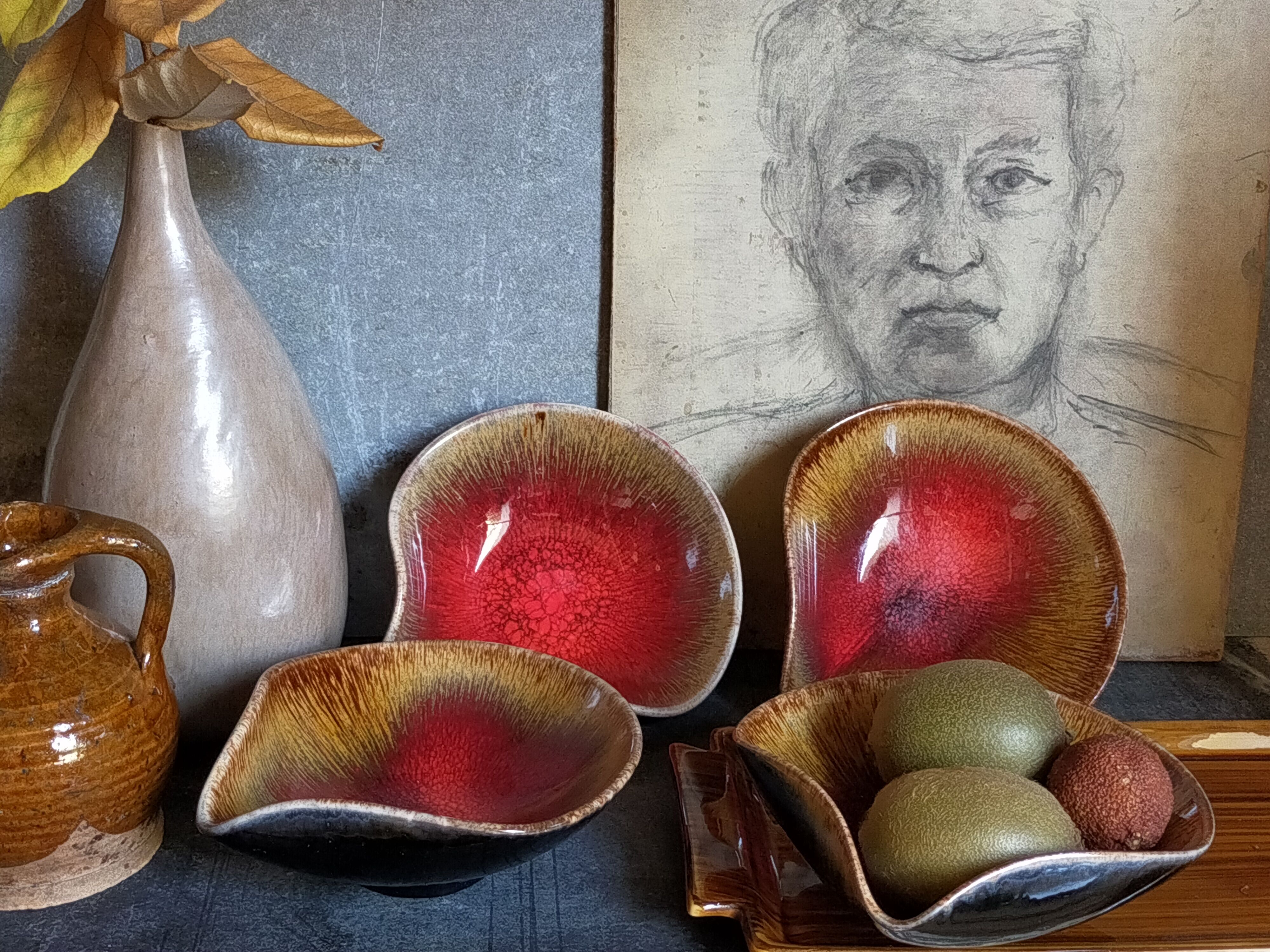 Four bowls free-form cups with French metal enamel