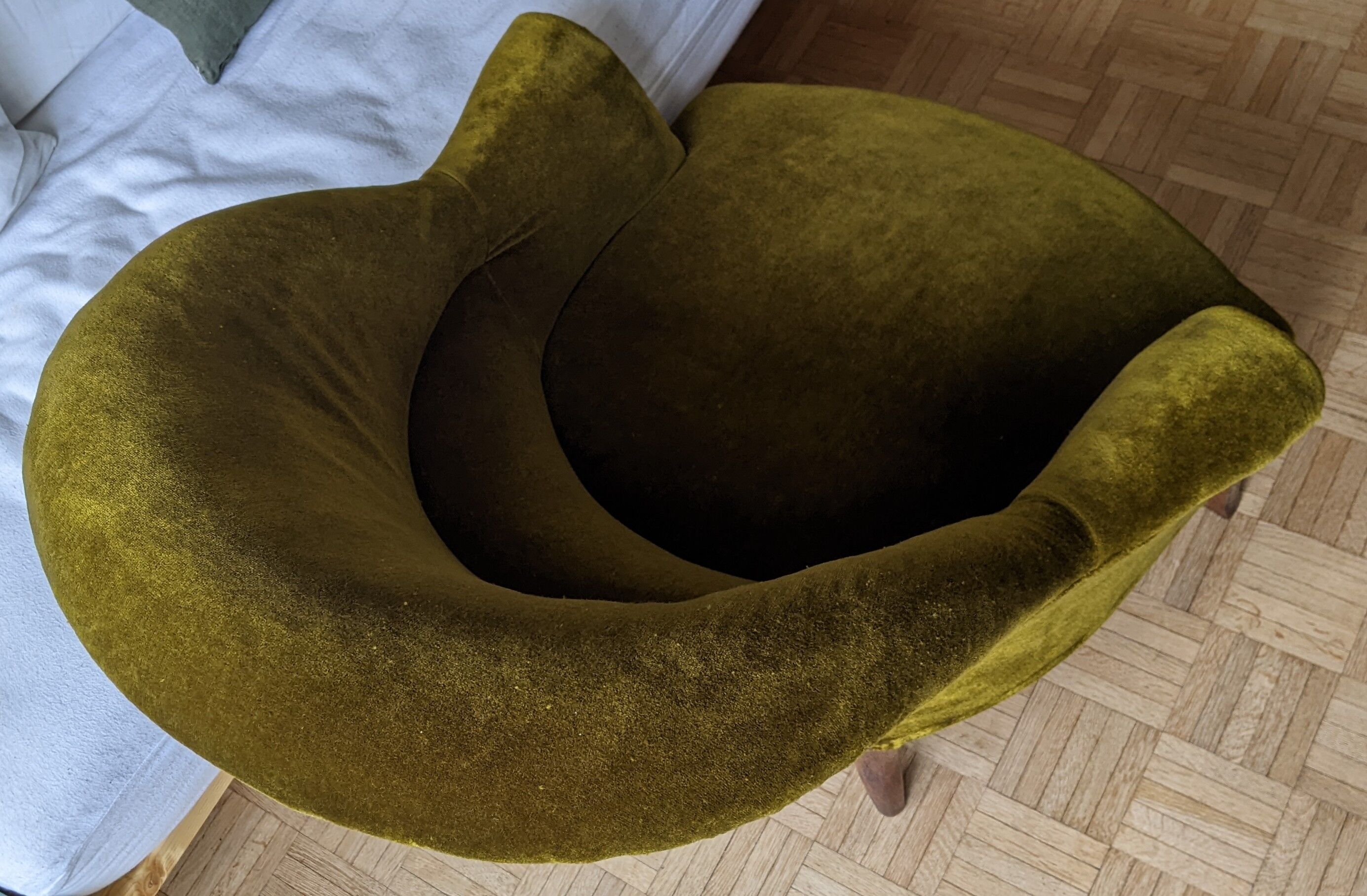 Napoleon III velvet toad armchair