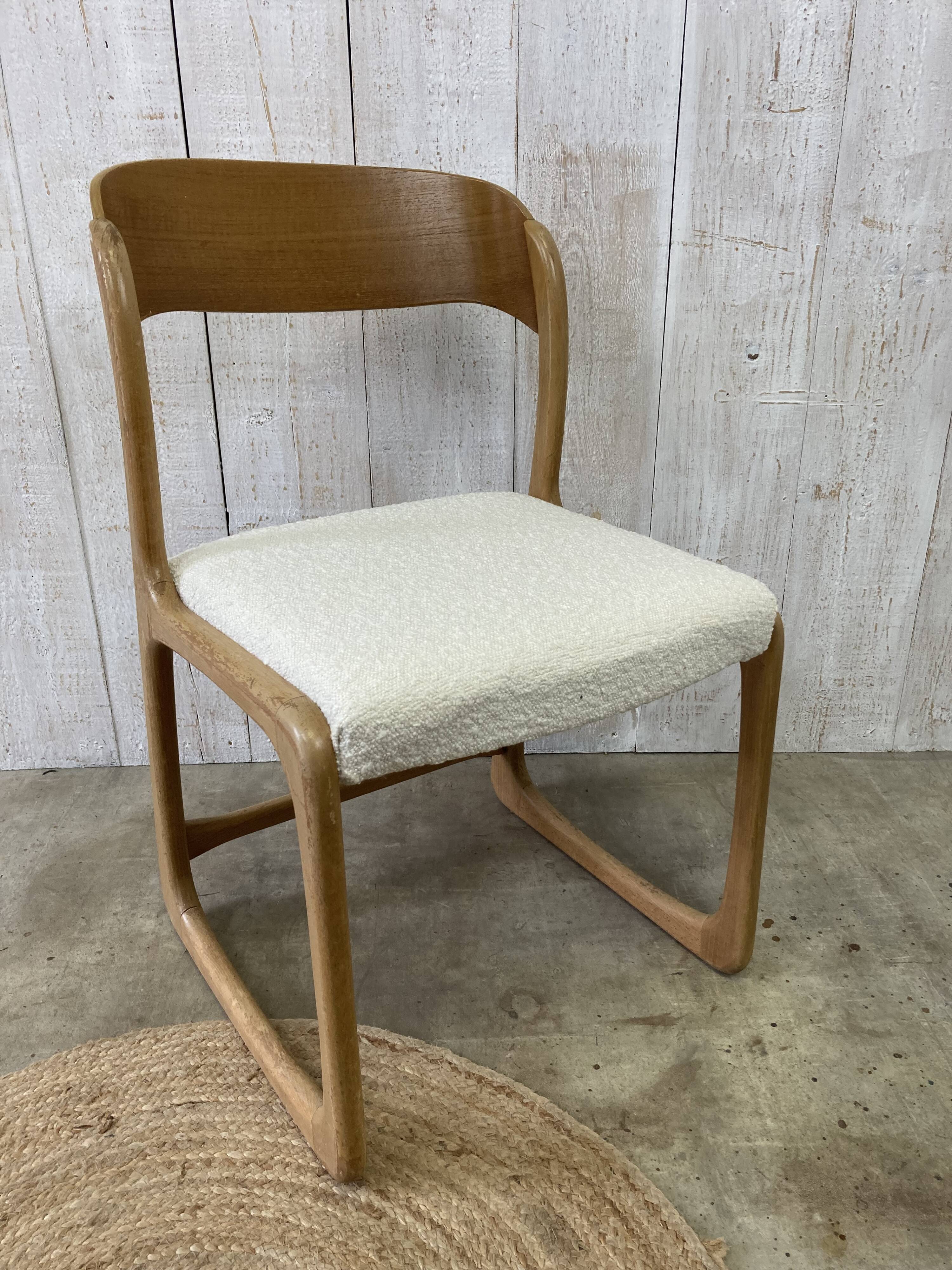 Baumann sled chair