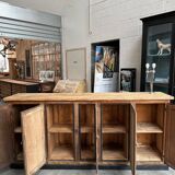 1920s bar counter