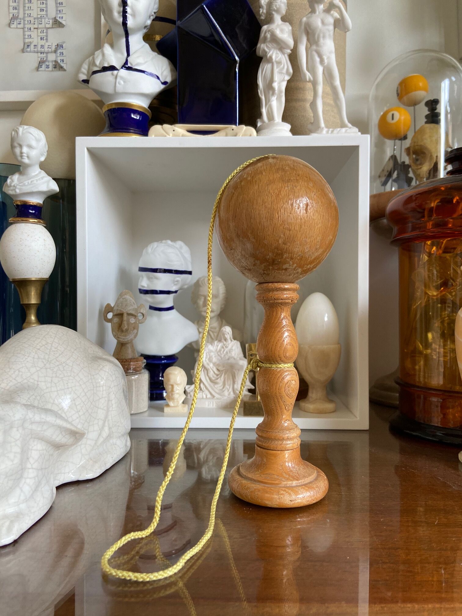 Light wood bilboquet