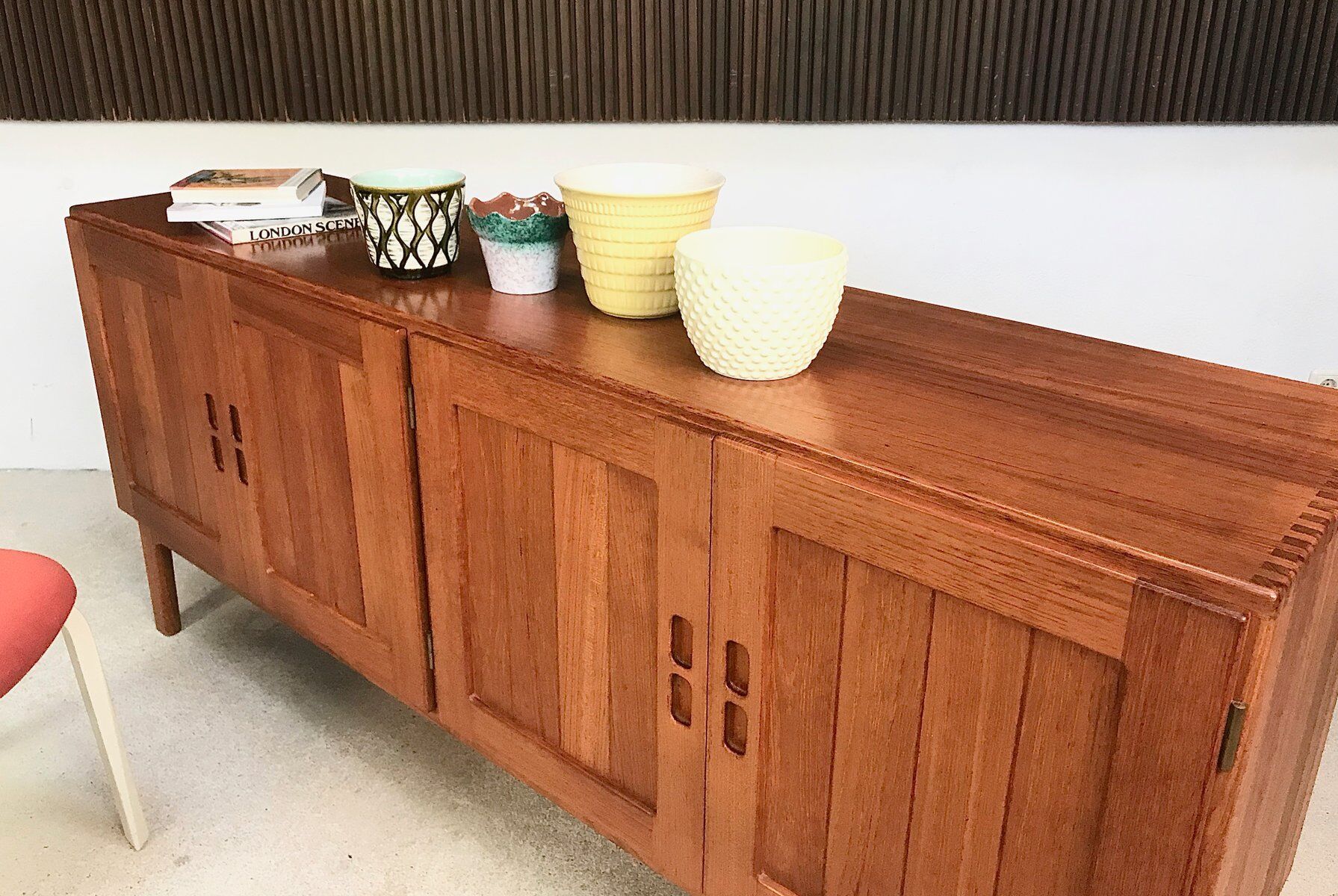 Buffet scandinave en teck massif, Danemark années 1960