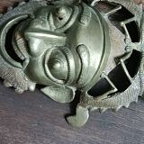 Masque africain en bronze