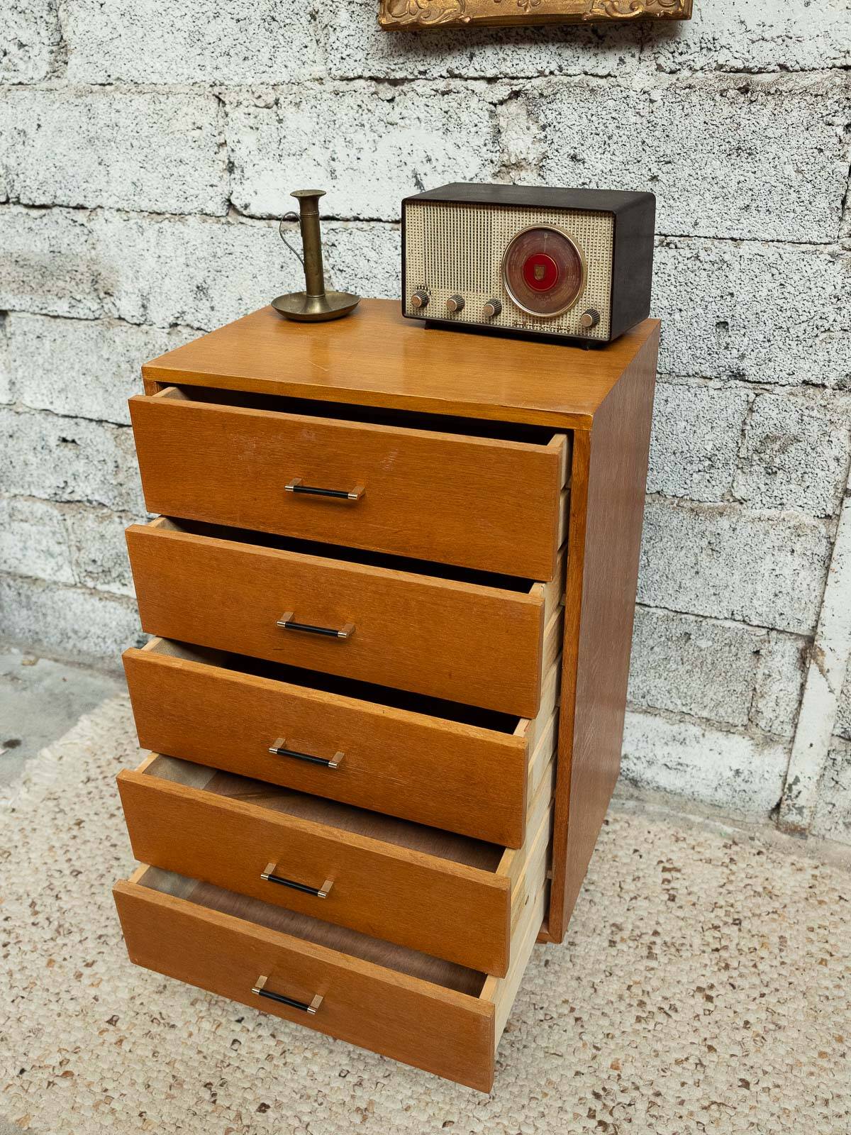 Commode, semainier, chiffonnier vintage de style scandinave