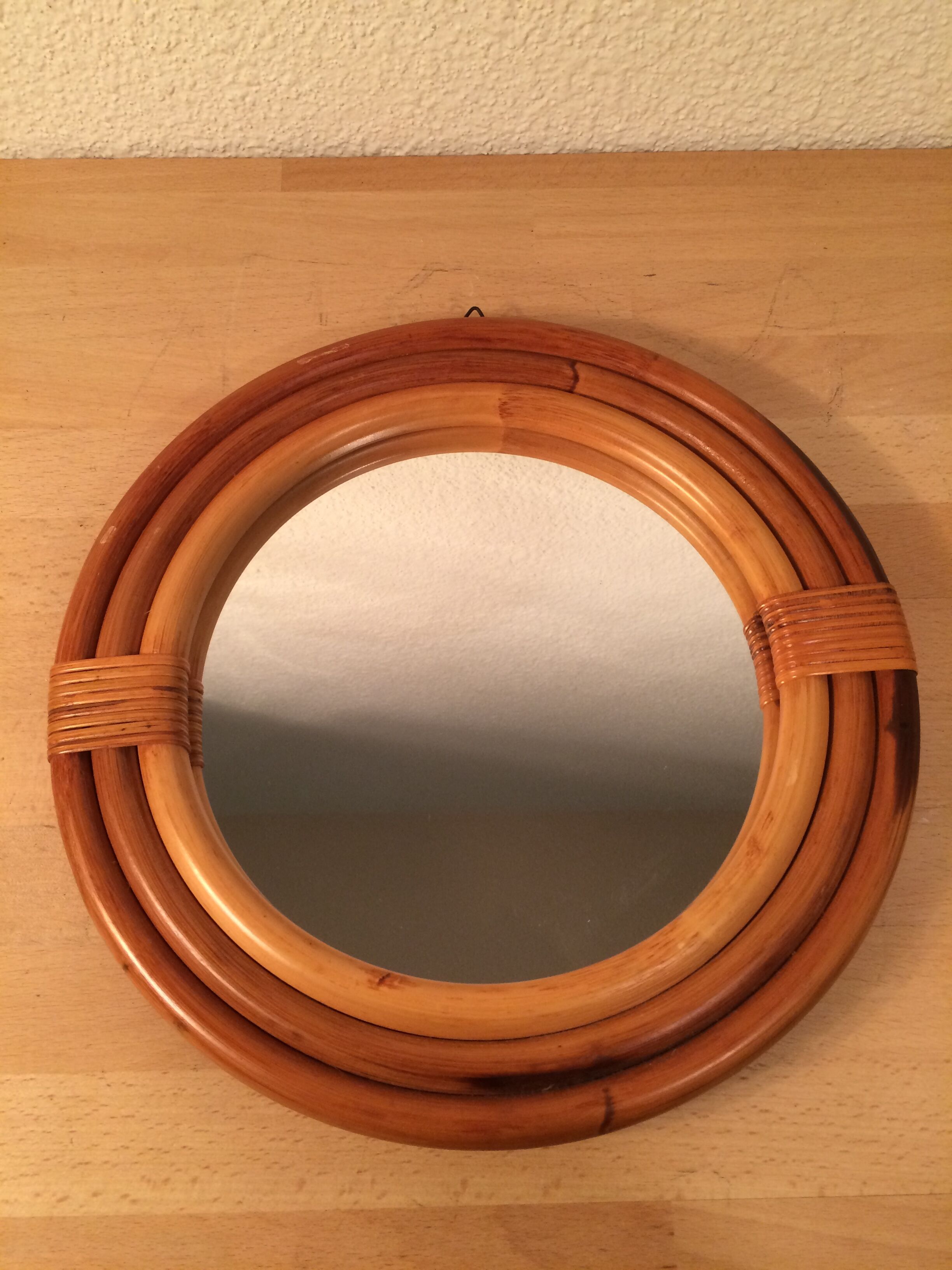 Round rattan mirror 30 cm