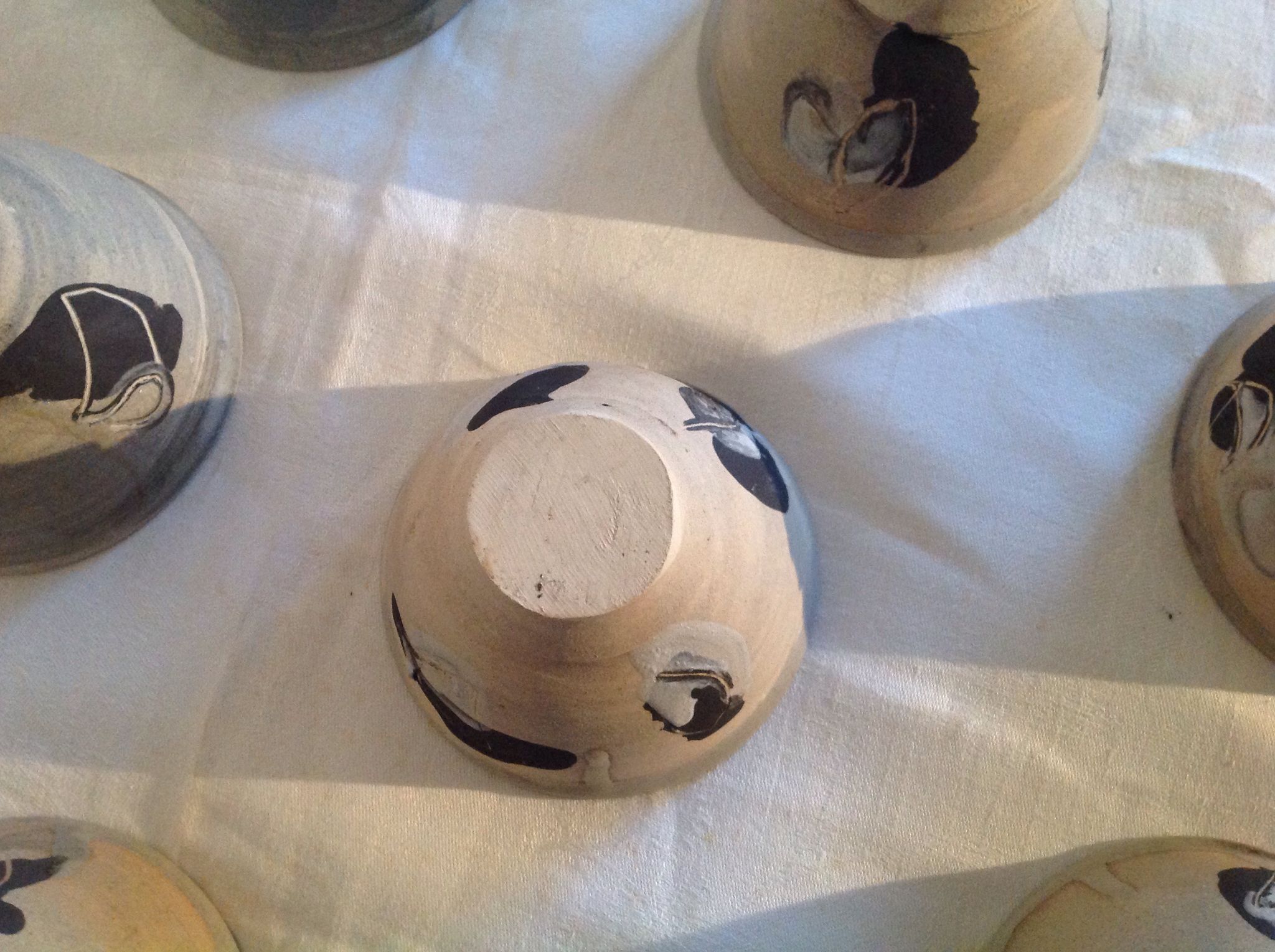 8 ceramic bowls