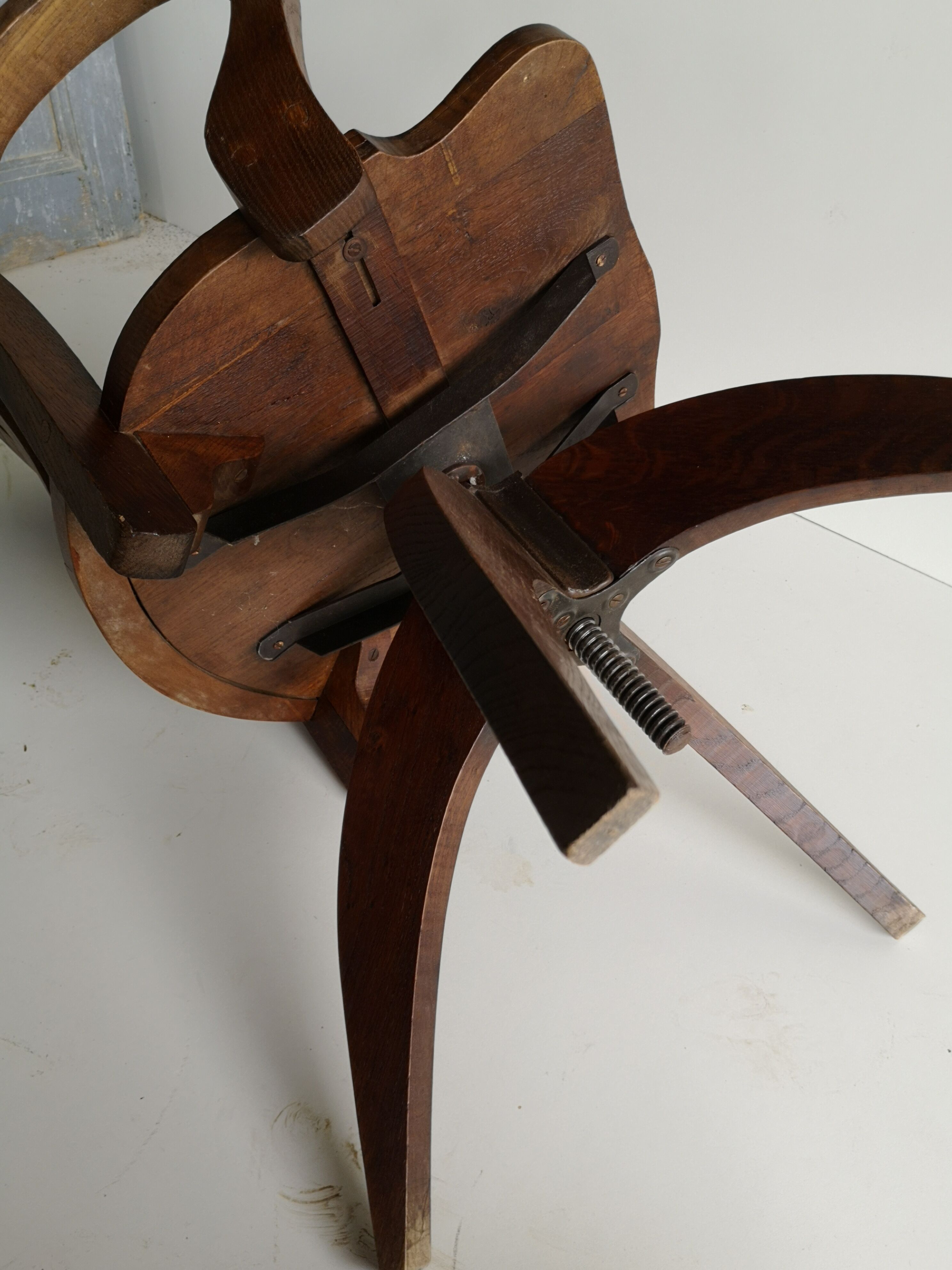 Oak "American" desk chair 30-40