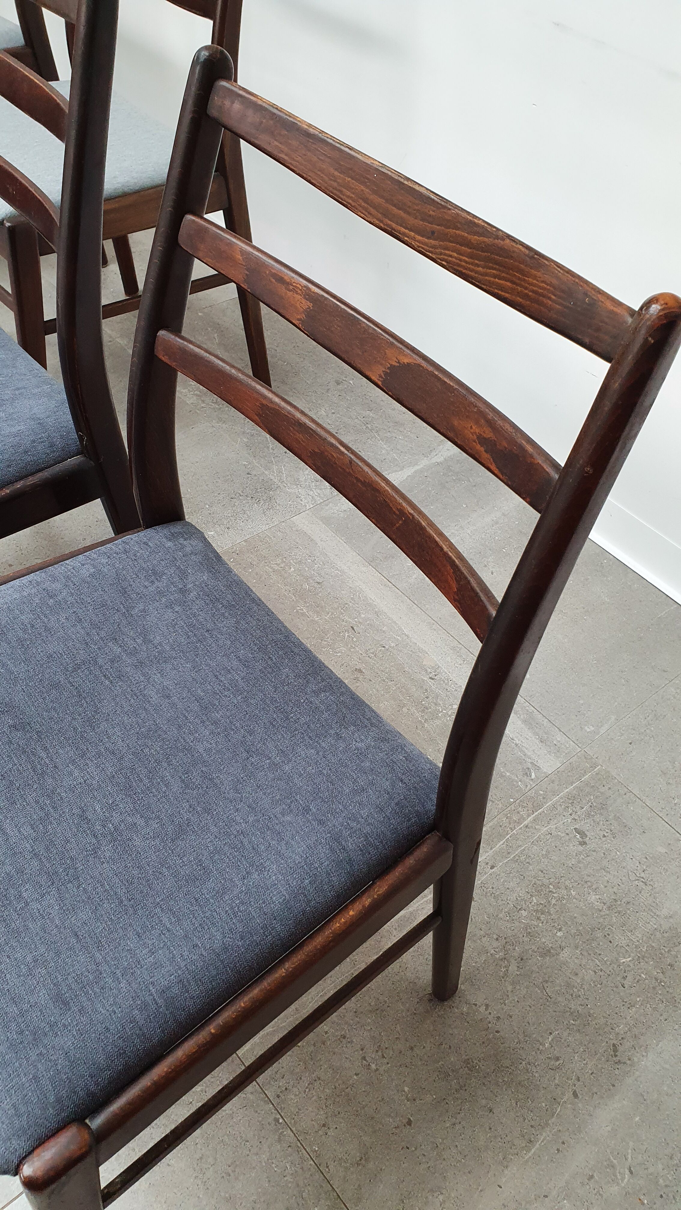 Set of 4 Scandinavian chairs in Rio rosewood