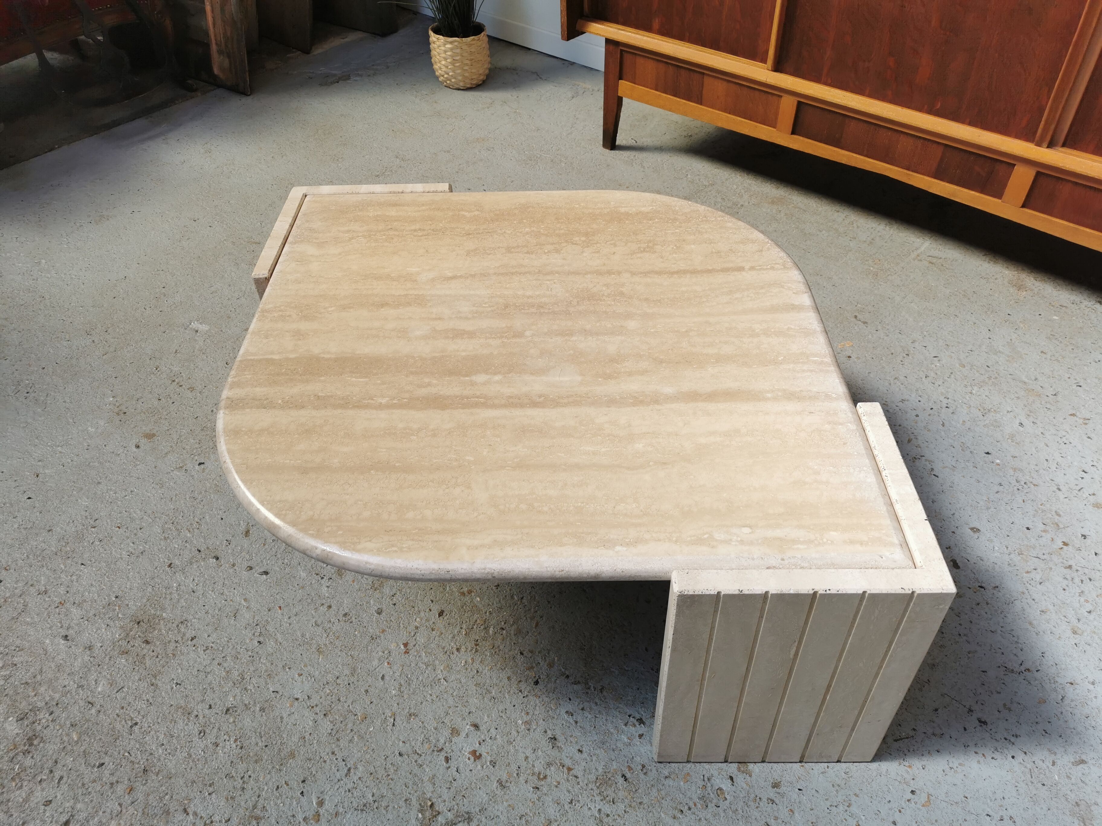 Coffee table in travertine Roche Bobois