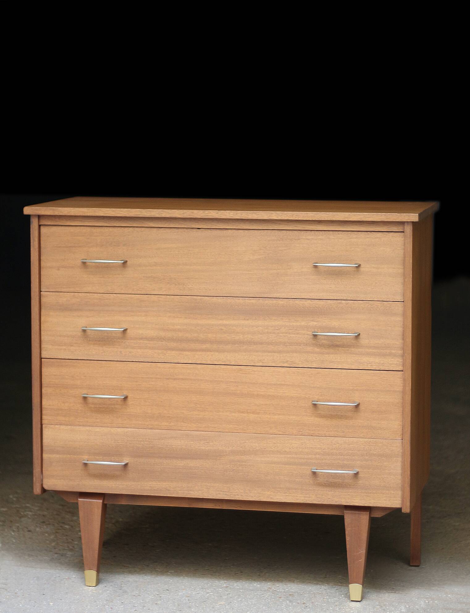 Belle commode vintage (années 60/70). Rénovée.