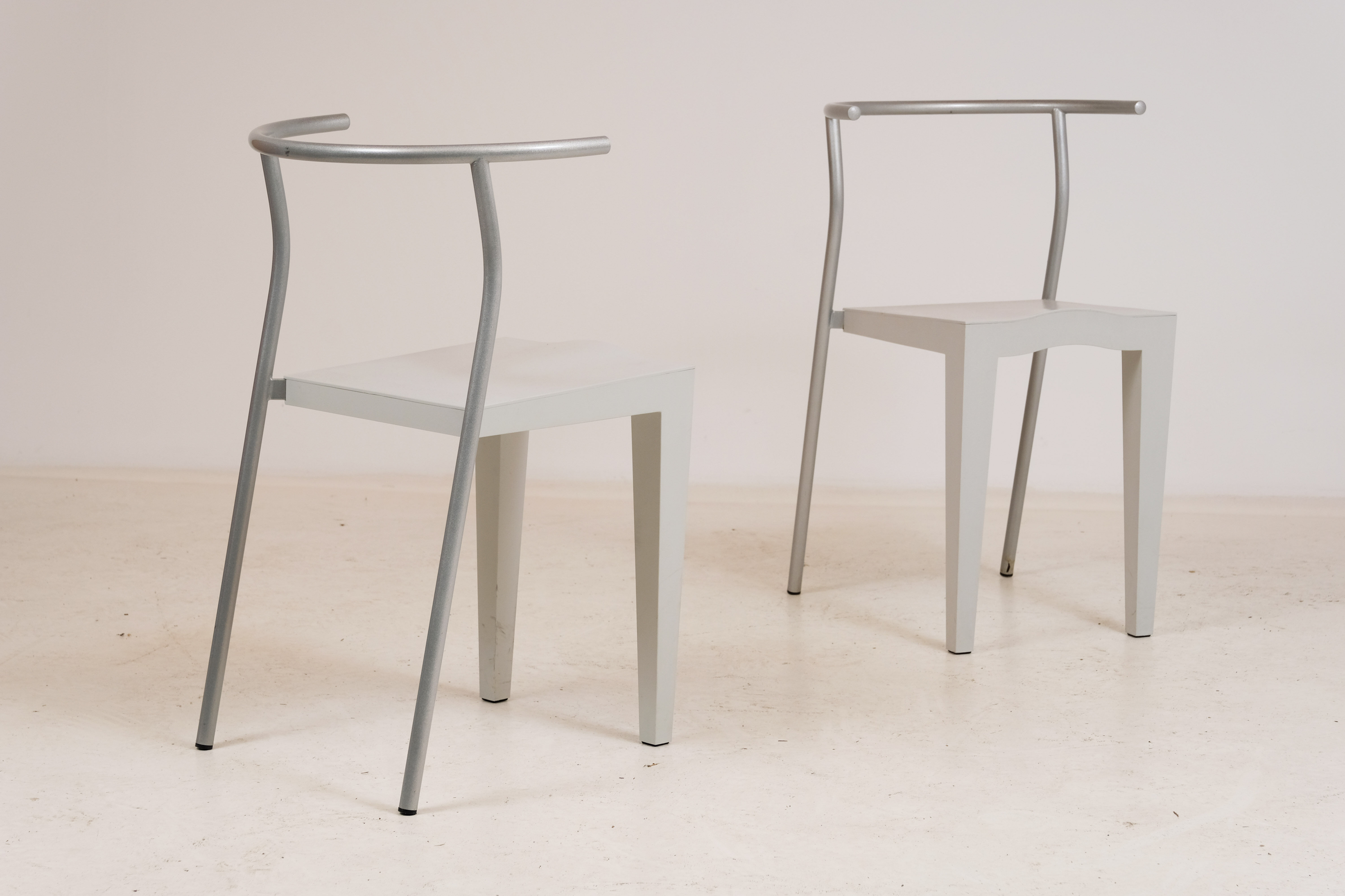 2 chaises Dr Glob de Philippe Starck pour Kartell 1980