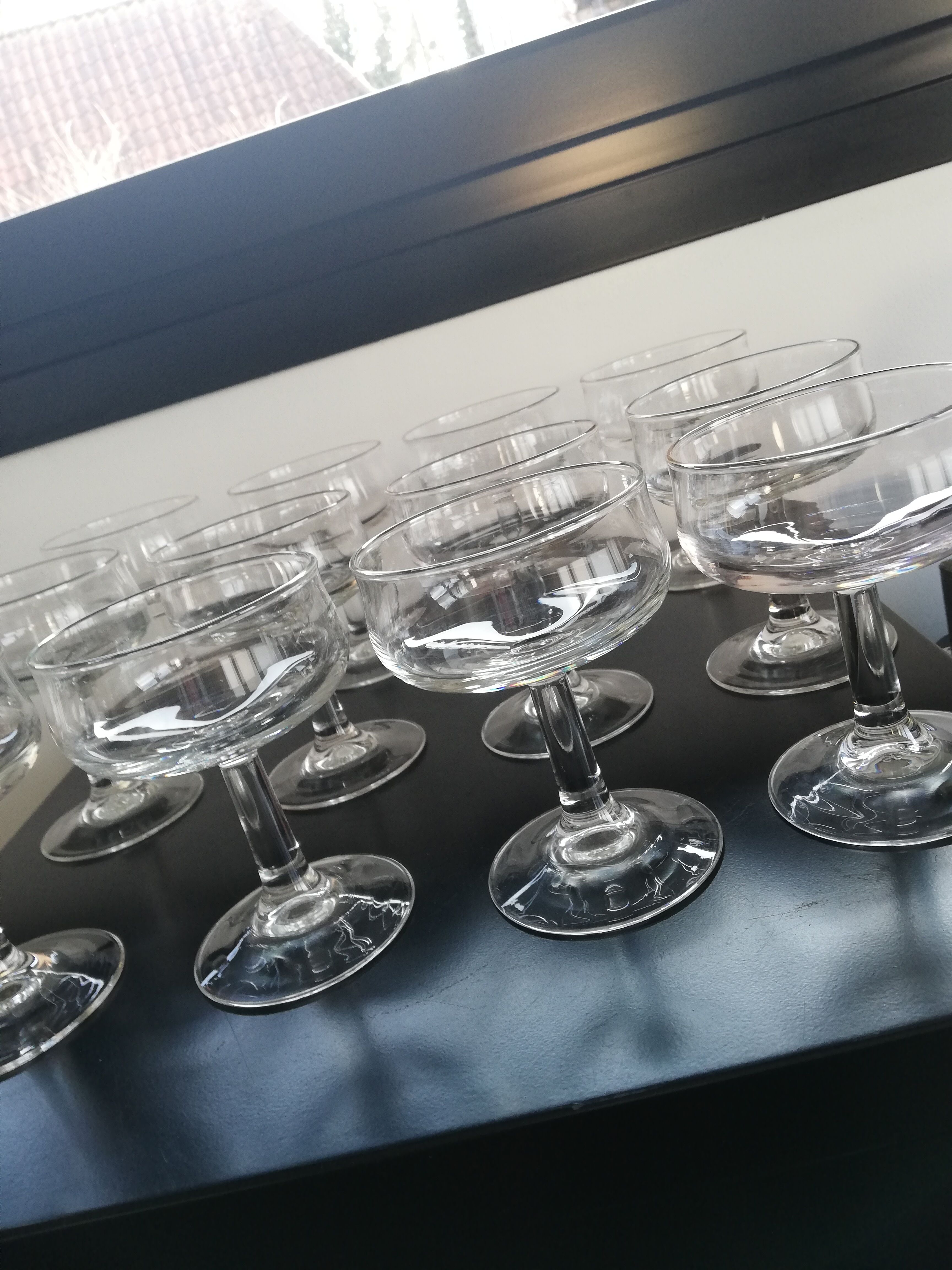 Set of 12 Arcoroc foot glasses