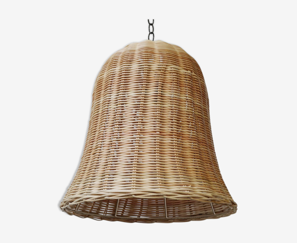 Suspension en rotin led avec abat-jour en cloche