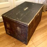 Coffre malle ancienne en bois dessus plat vintage