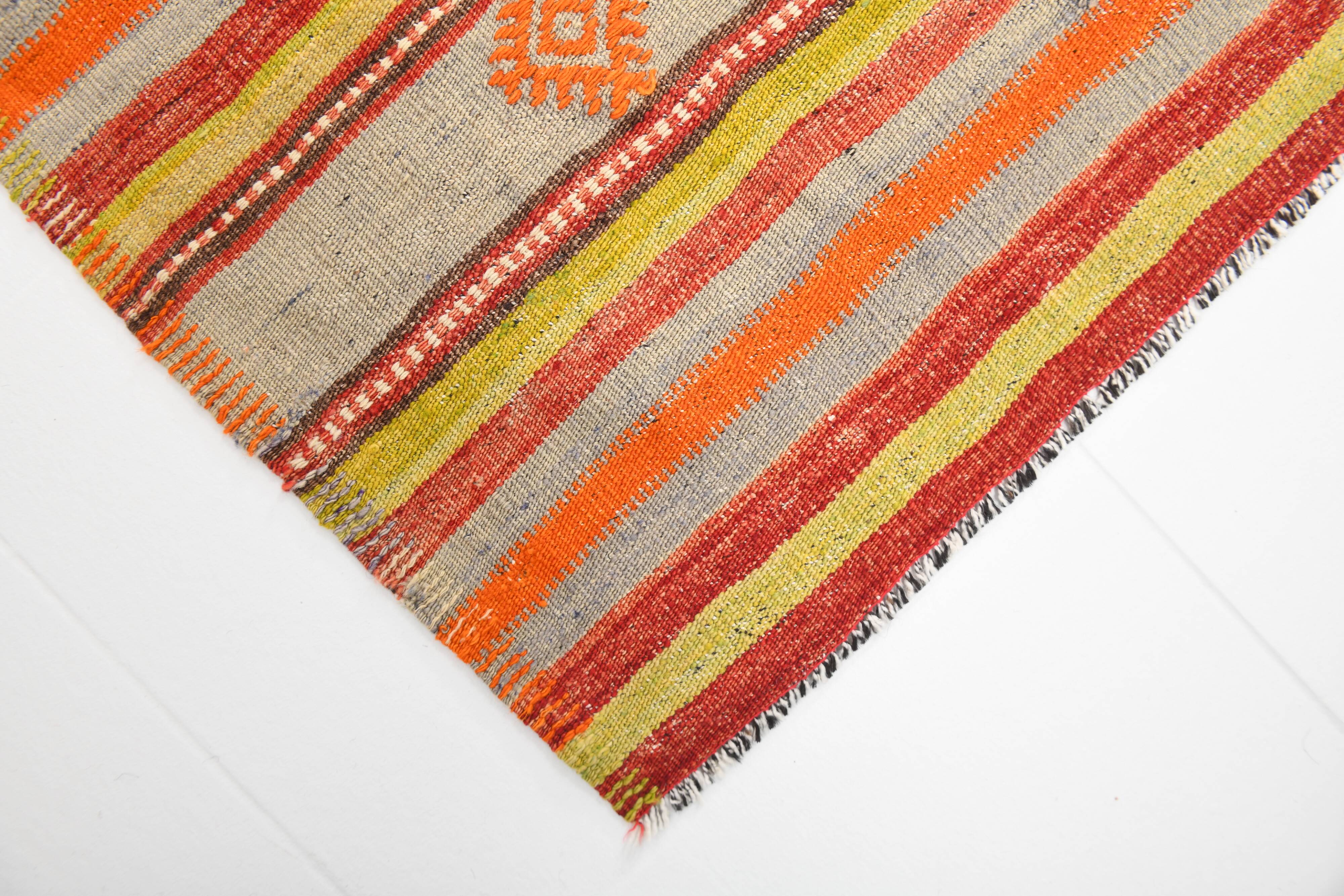 Tapis kilim bohème multicolore – pièce unique faite main, Style folklorique