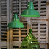 Lampe industrielle hangar abat jour en aluminium vert