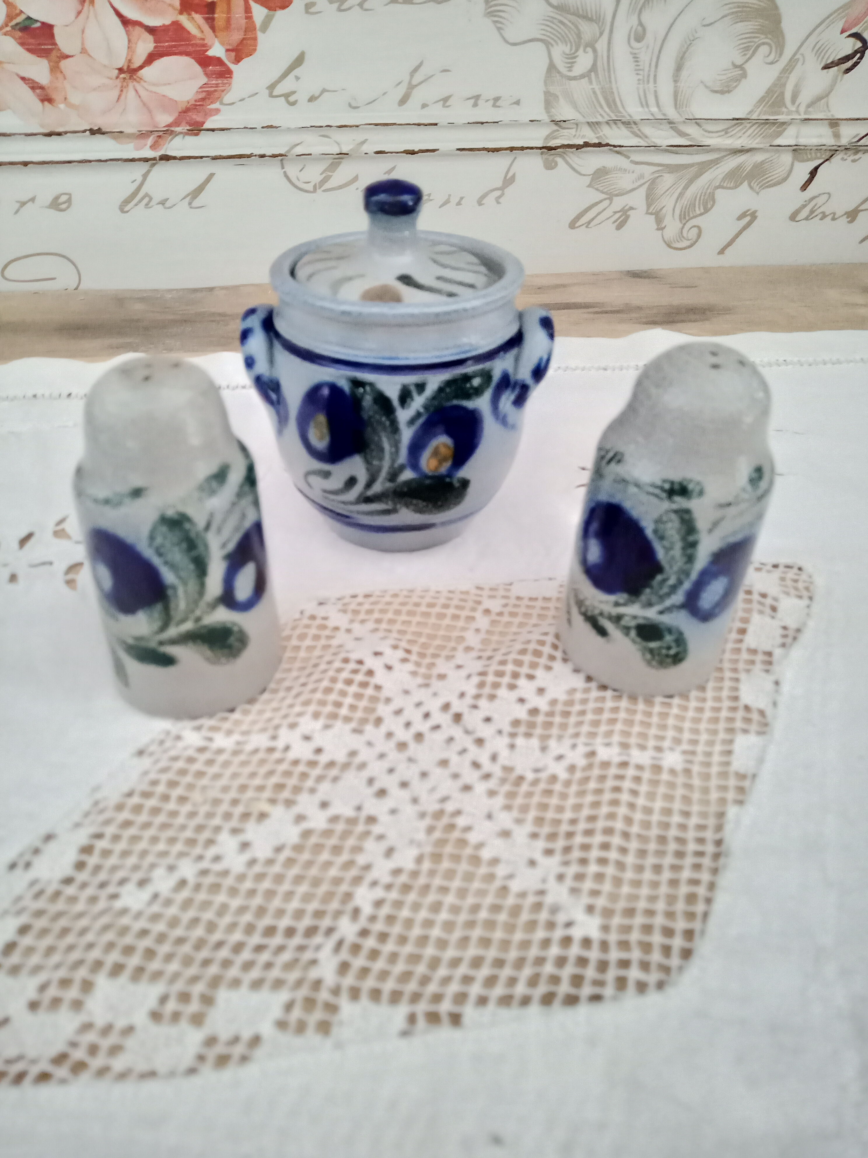 Ensemble de salière, poivrière et moutardier en grès bleu Betschdorf d'Alsace