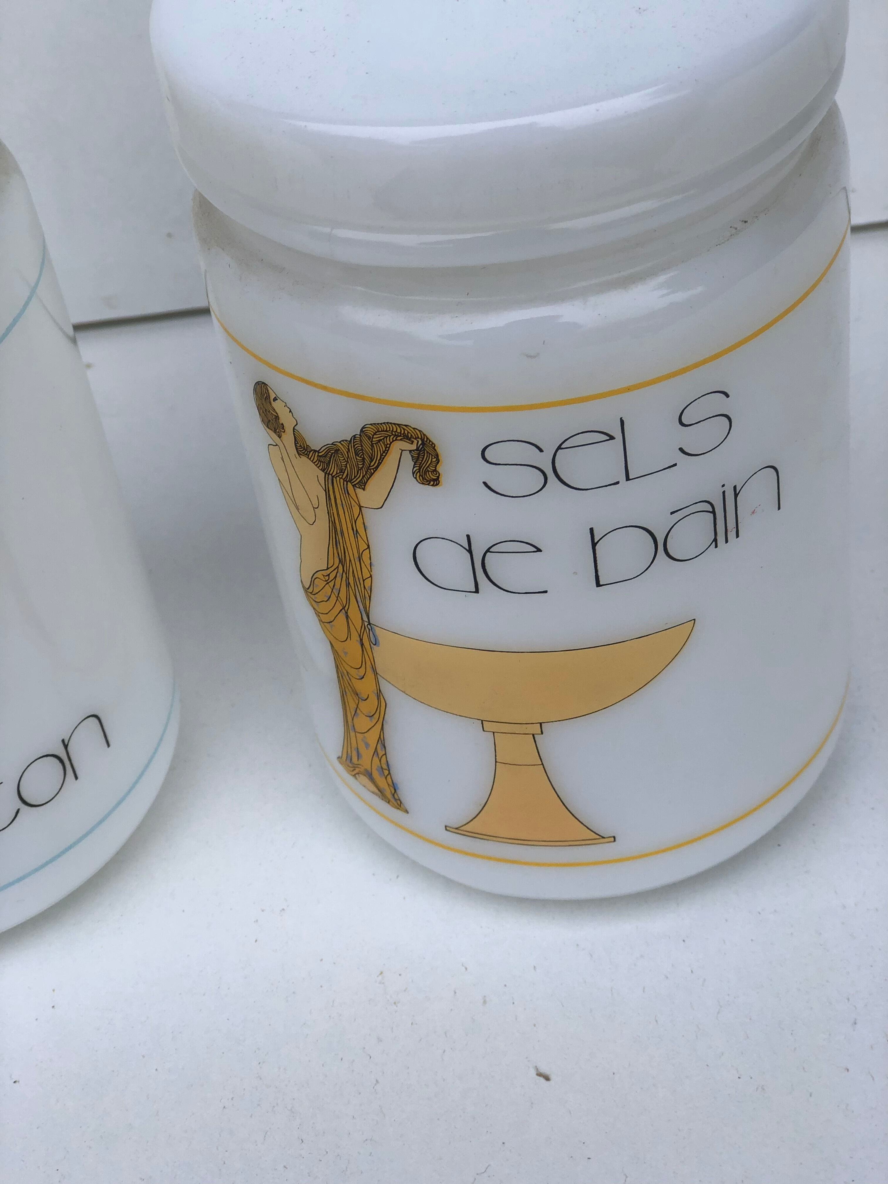 Vintage bathroom pot set