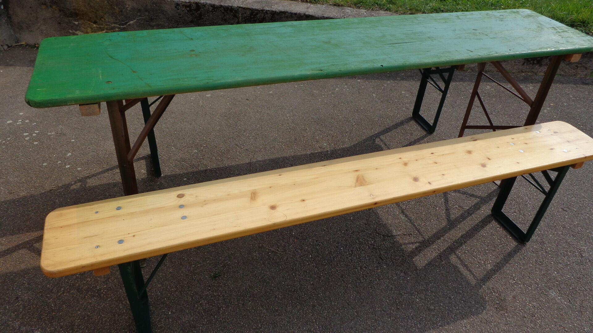 Table set and folding benches