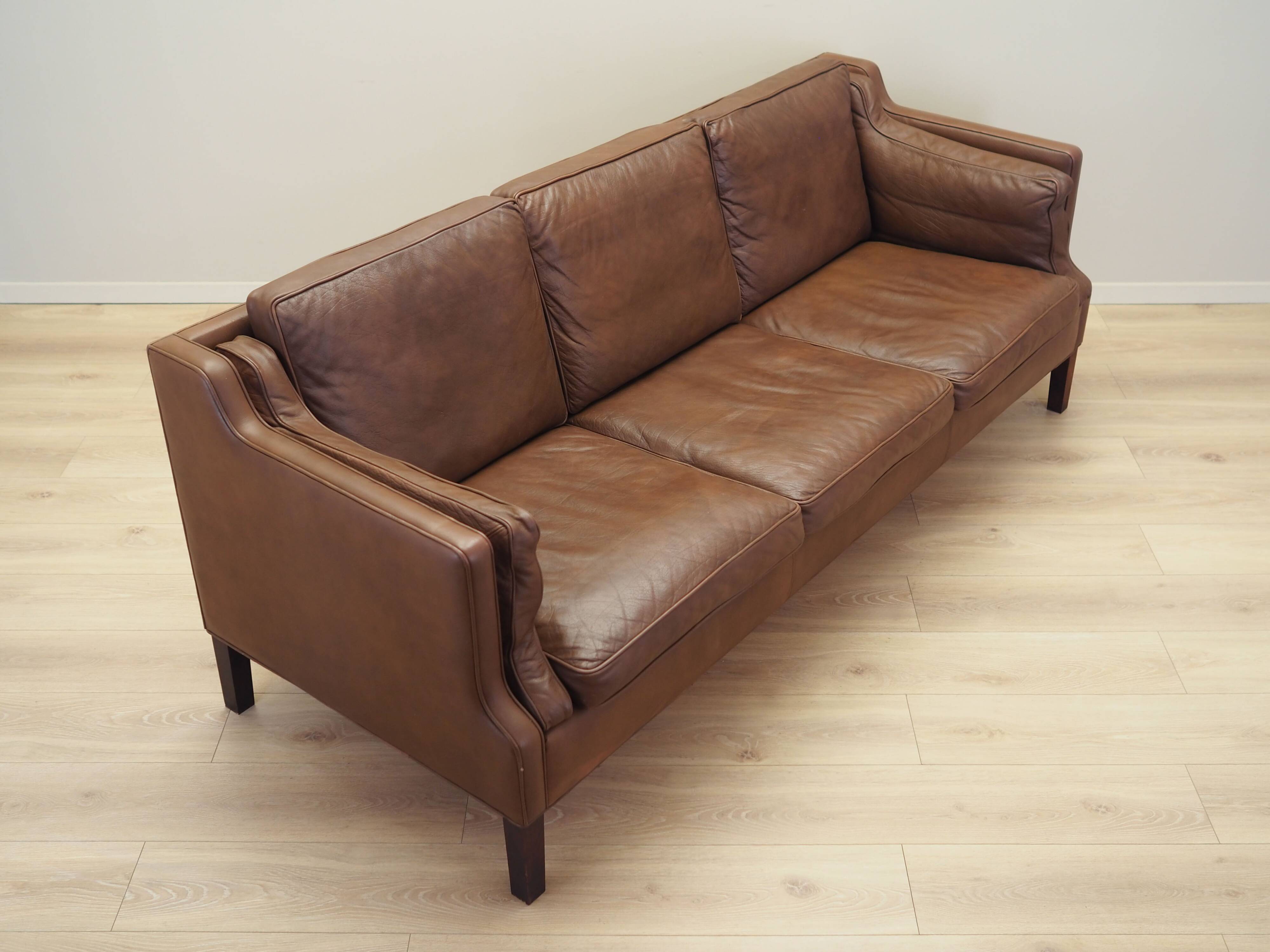Canapé en cuir marron, design danois, années 1970, production : Danemark