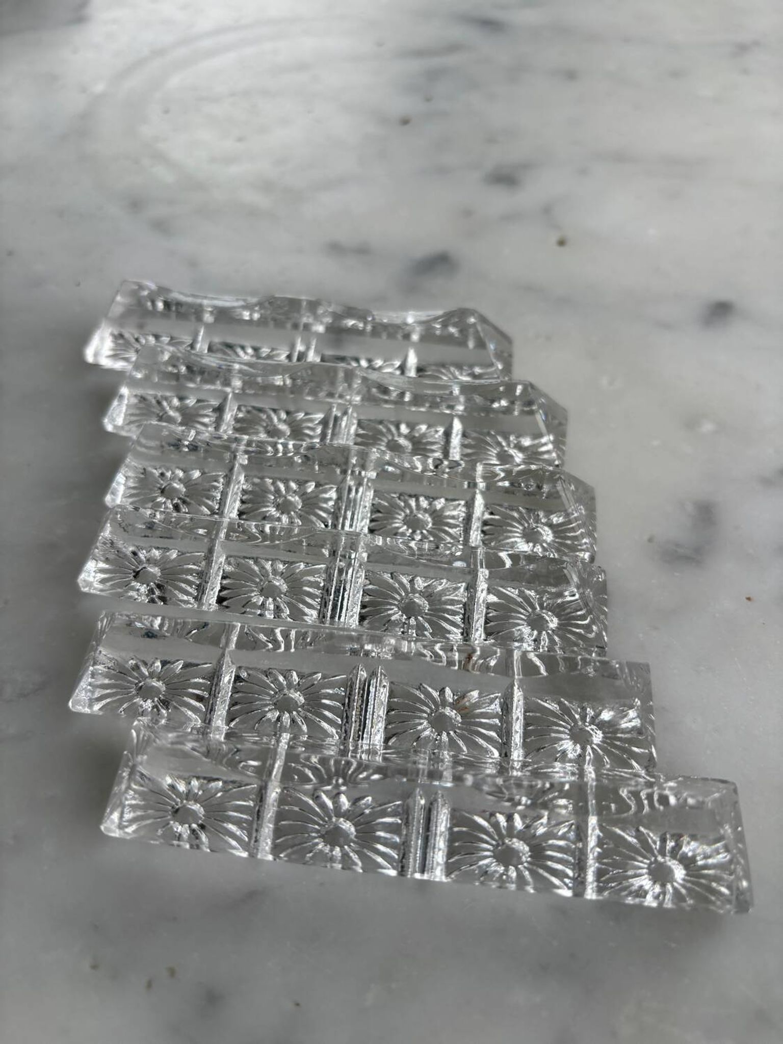 Set of 6 crystal knife holders