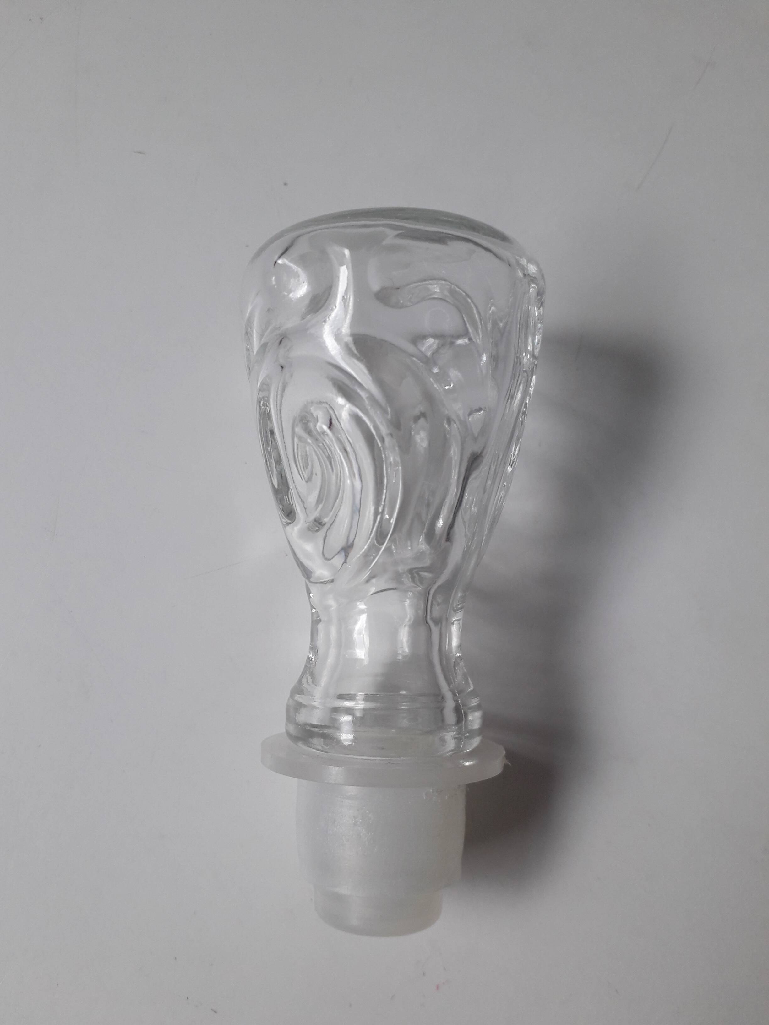 Ancienne carafe en verre structuré moulé + bouchon (année 60)