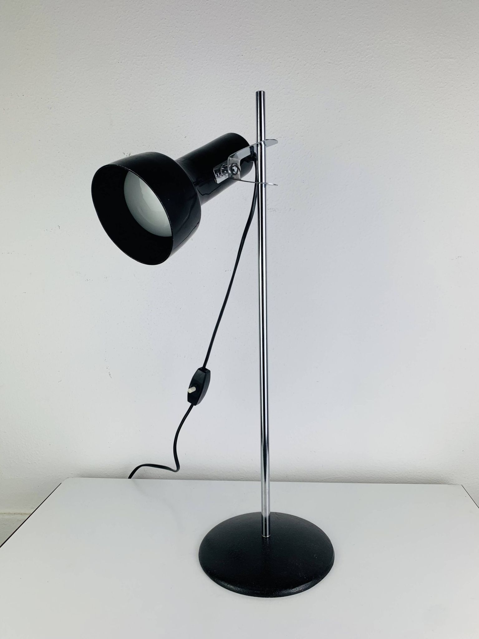 Lampe de bureau spot noir et chrome, années 60, réglable