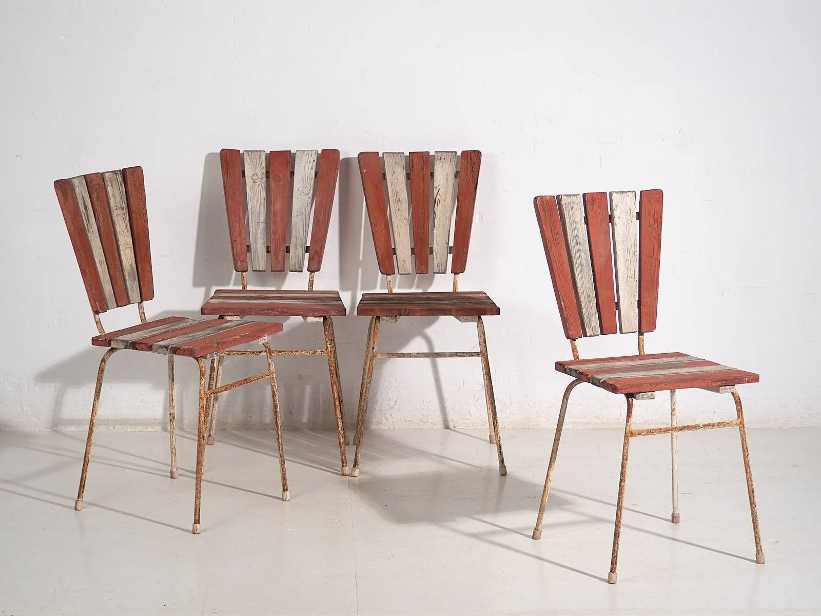 Antique red garden chairs (c.1920). Set of 4 pieces #31