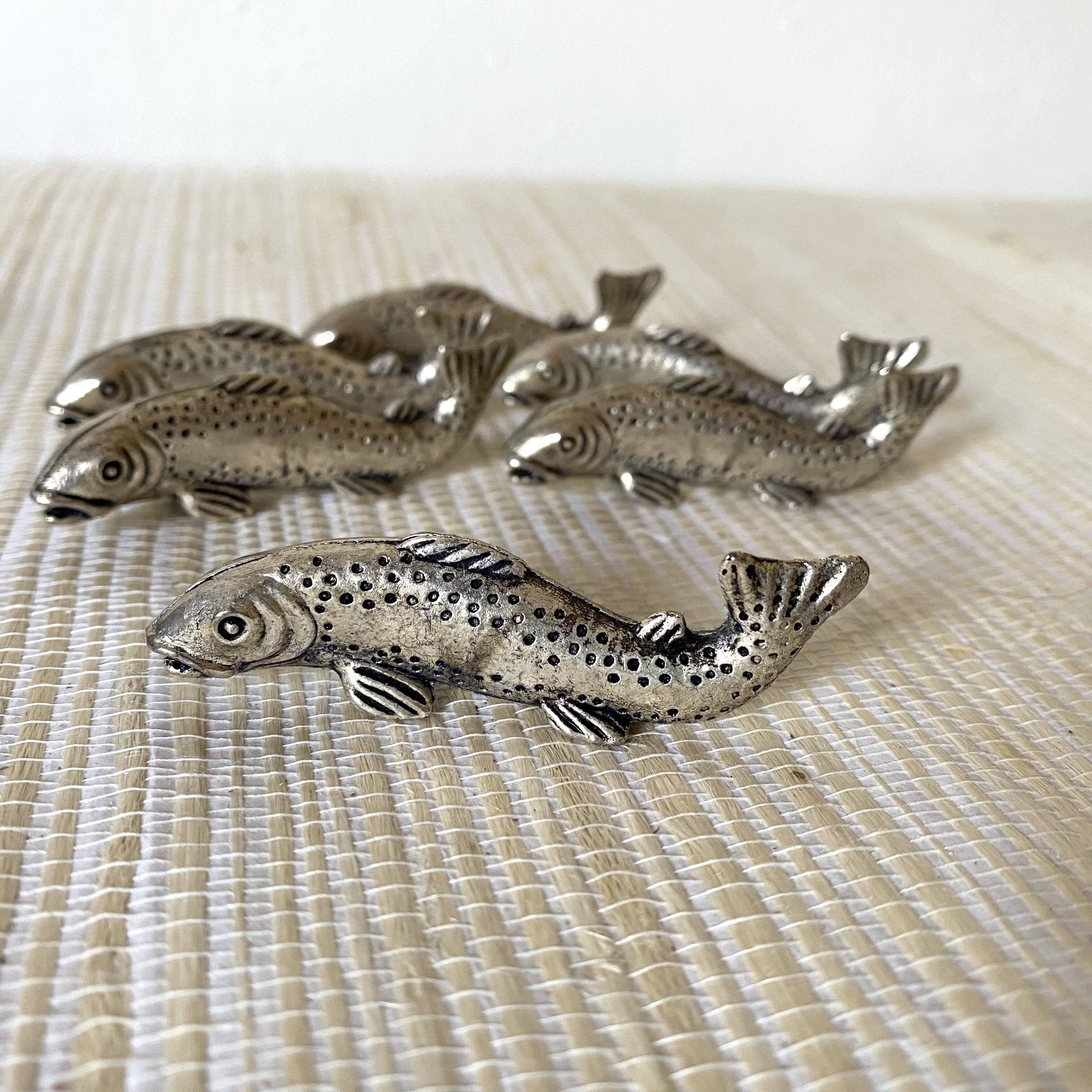 Silver metal fish knife holder