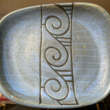 Empty vintage pocket in glazed ceramic