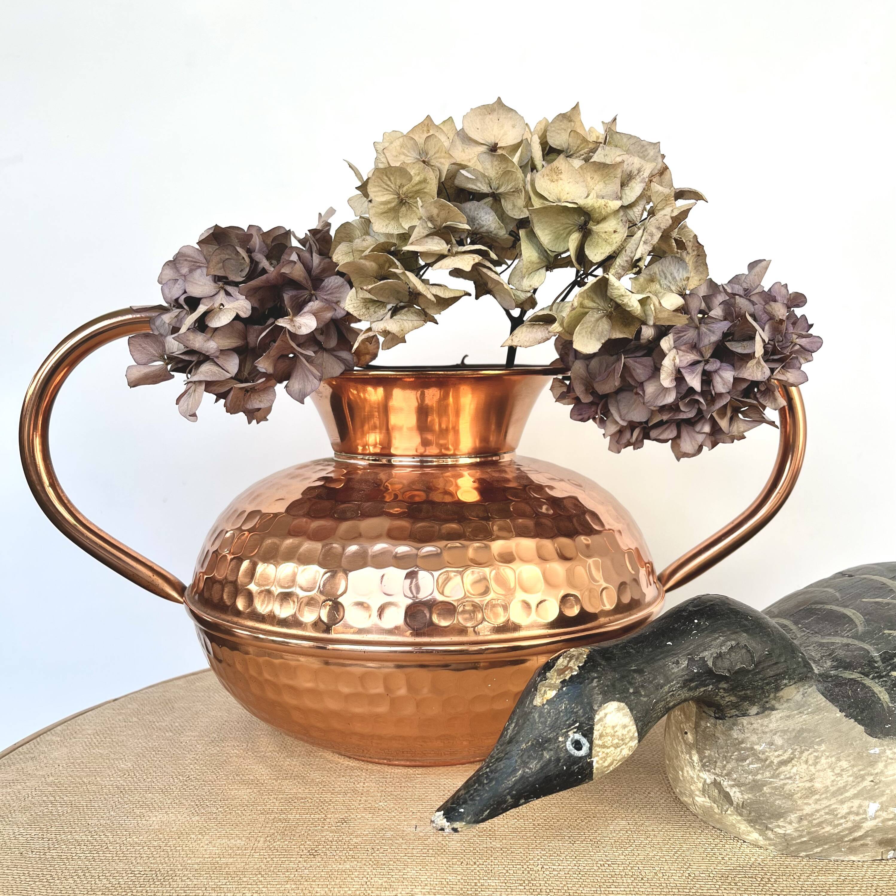 Villedieu hammered copper pot vase with handles, 20th century