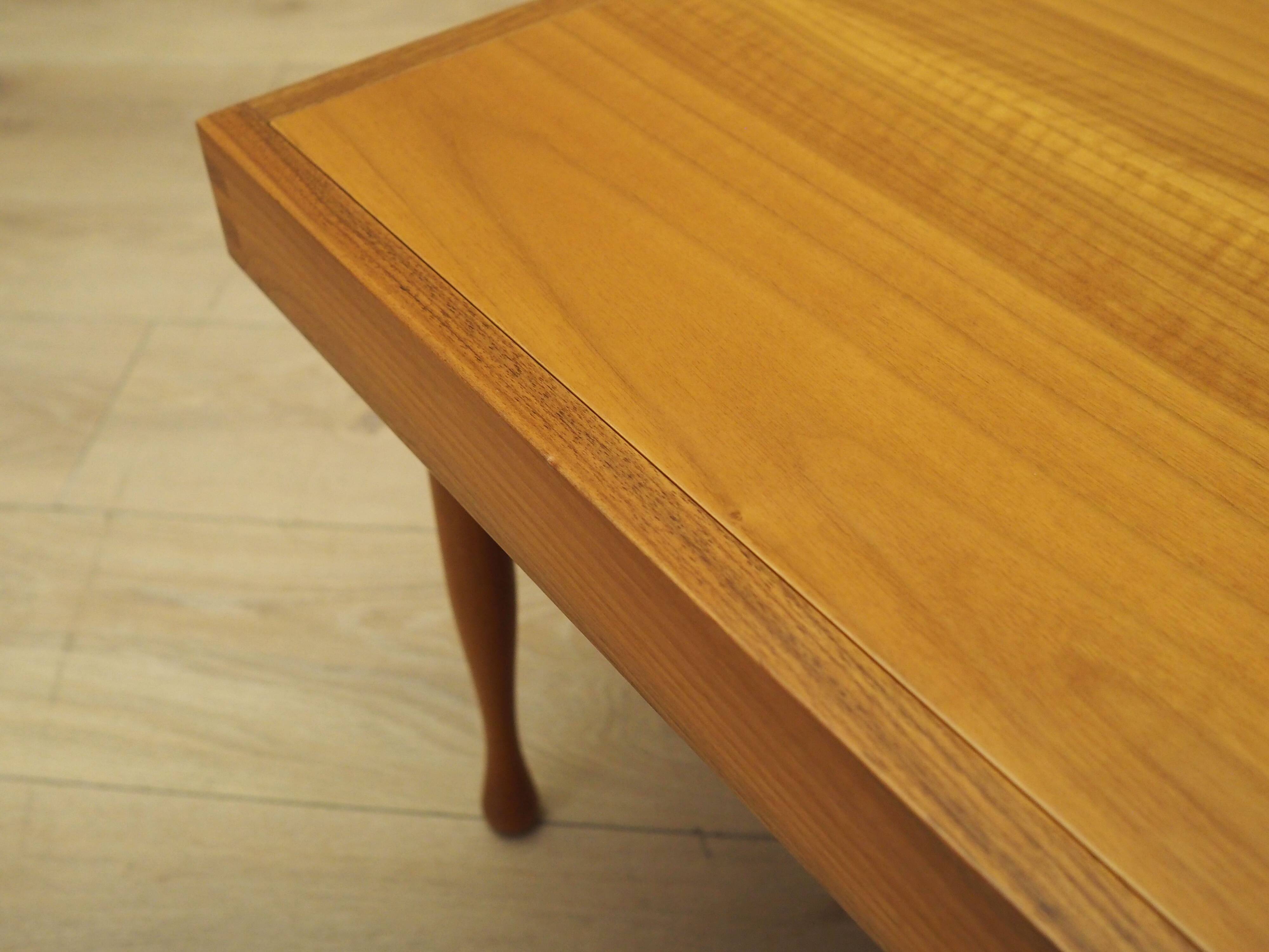 Mahogany coffee table, Italian design, 1970s, production: Italy