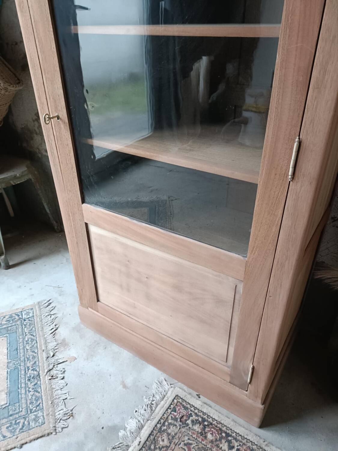 Wooden display cabinet