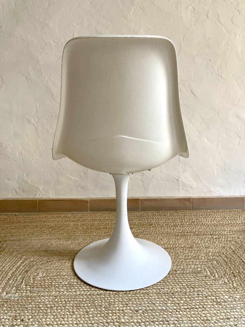 Tulip-shaped chair, 1960s