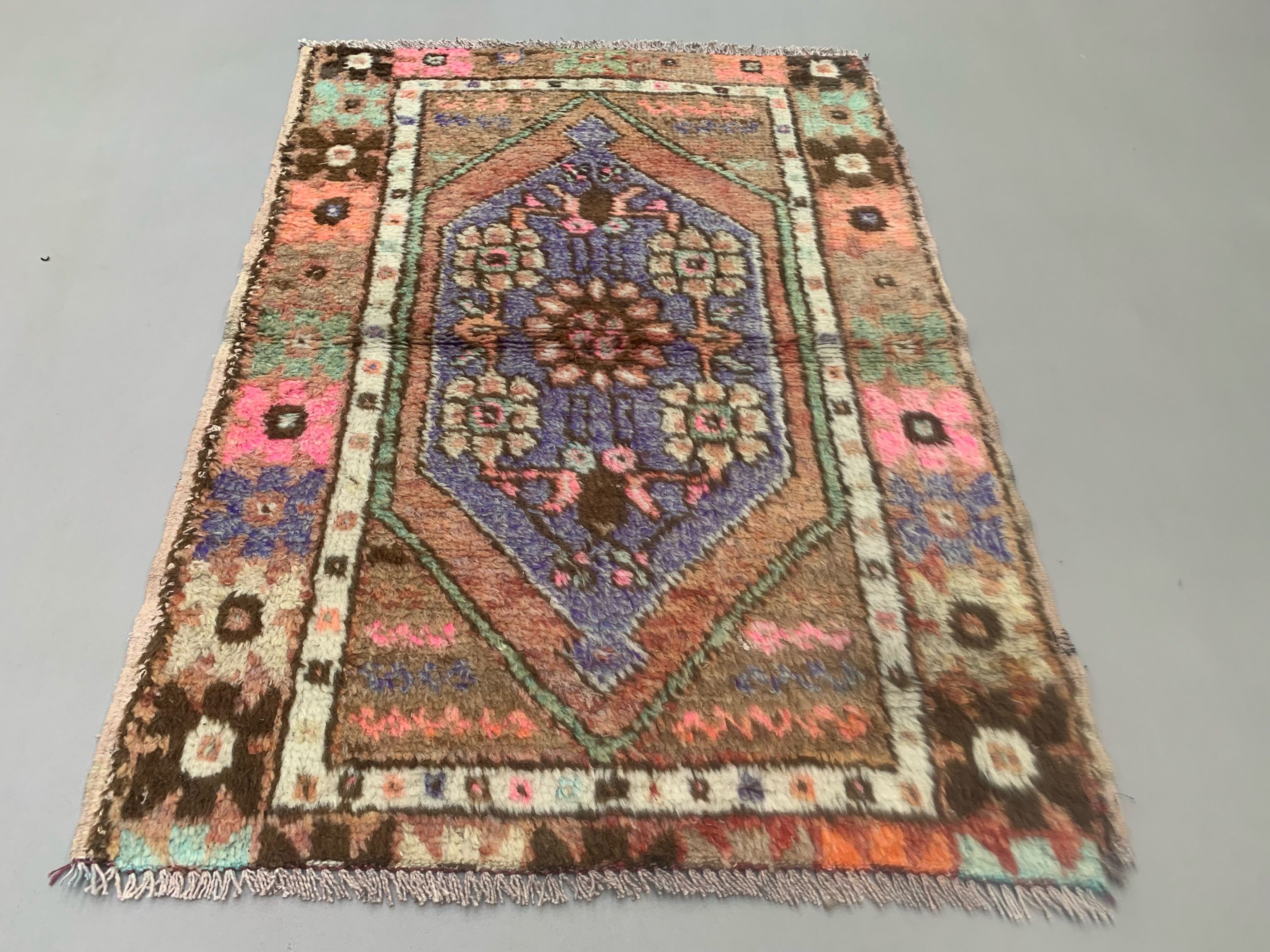 Turkish oushak rug 117x82 cm vintage carpet