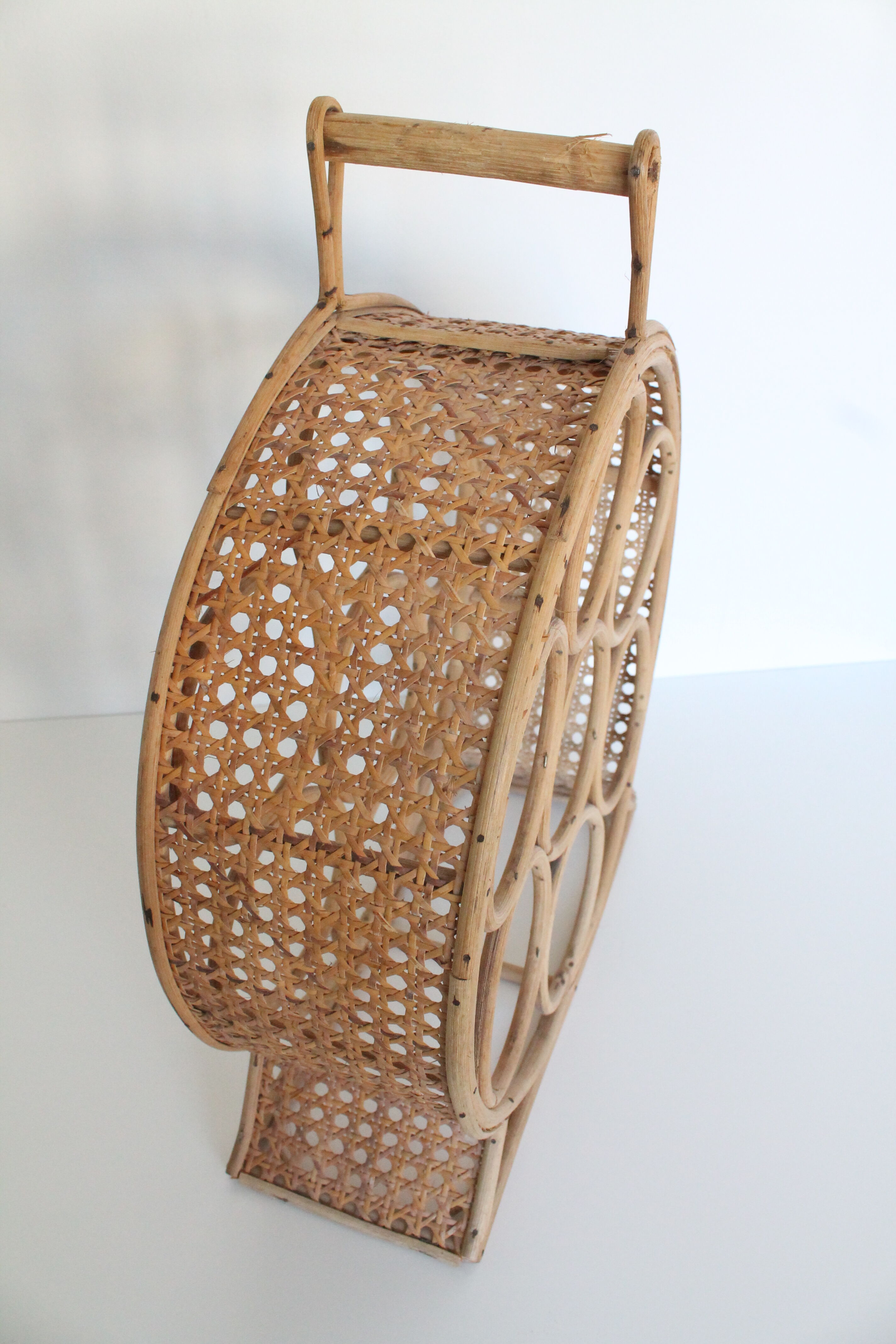 Wicker and rattan bottle holder