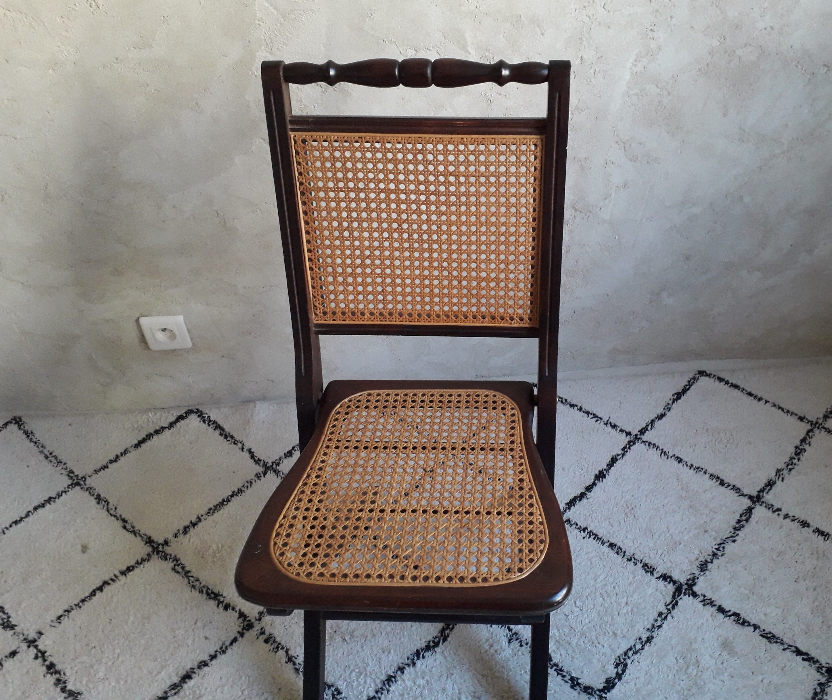 Wooden folding chair