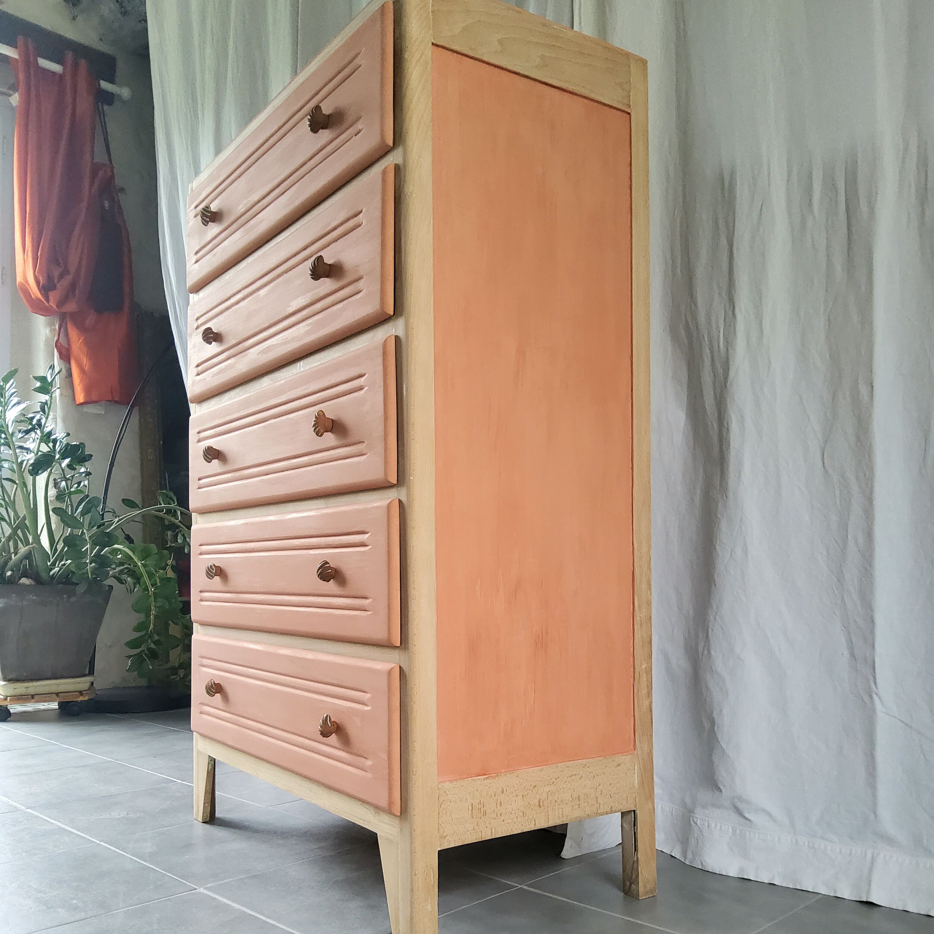 Patinated 30-40s chest of drawers