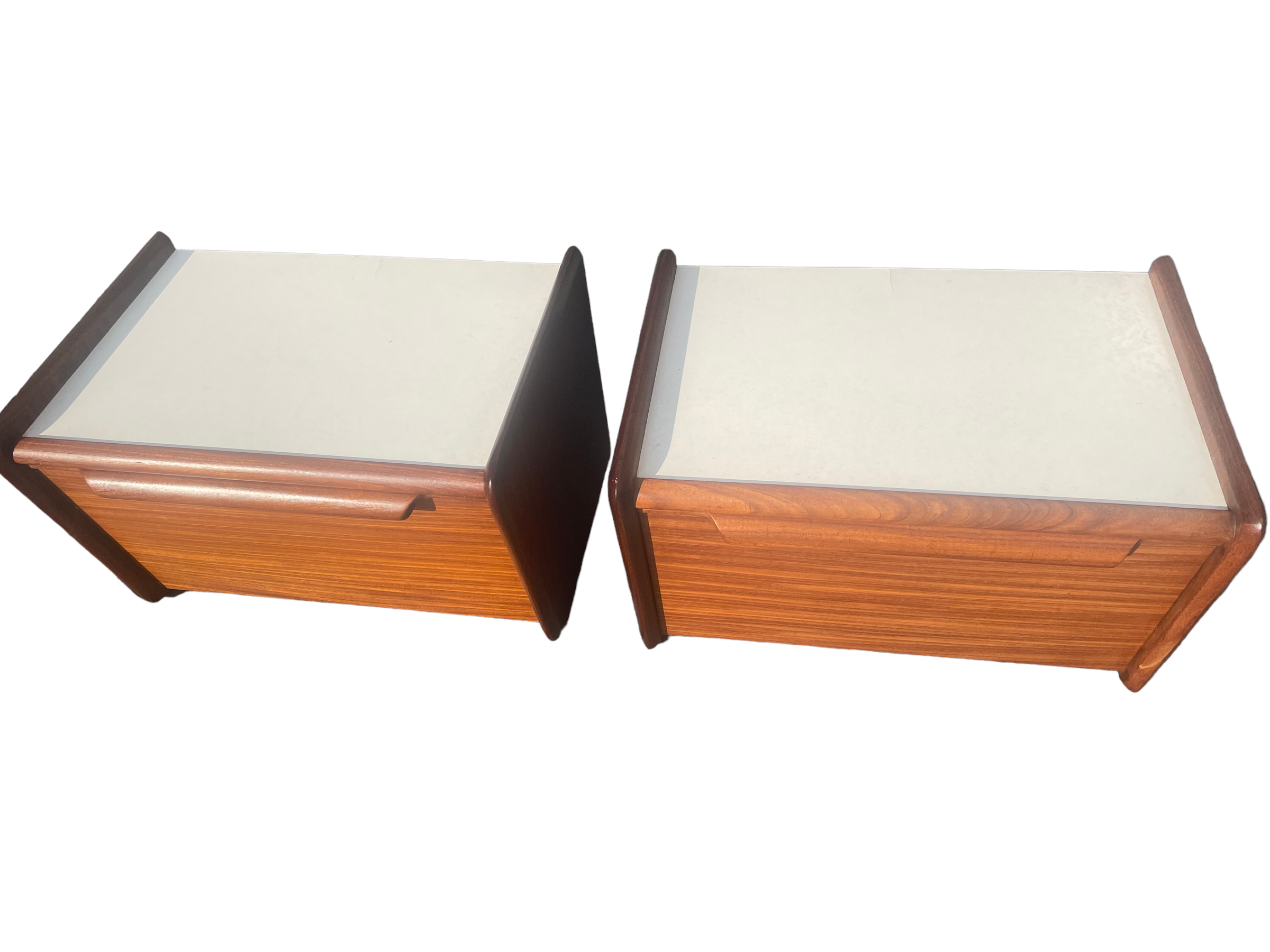 2 hanging bedside tables