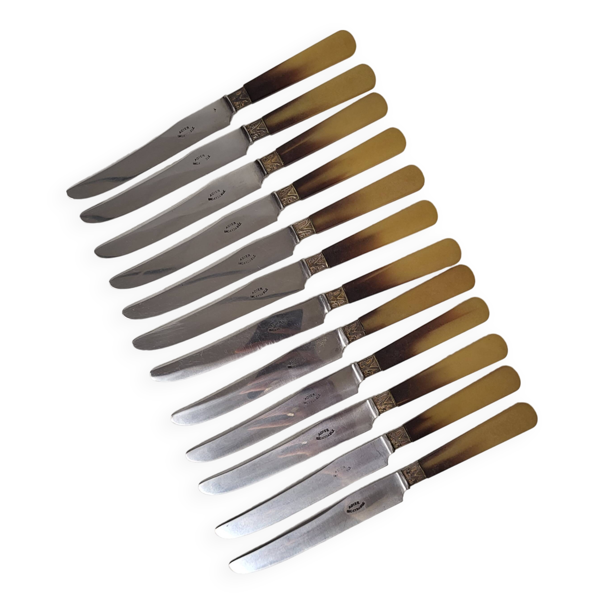 12 bakelite knives with steel blade