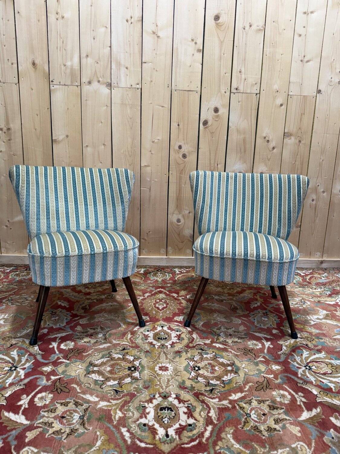 Pair of cocktail armchairs – 1960s – Two-tone velvet – Wooden legs