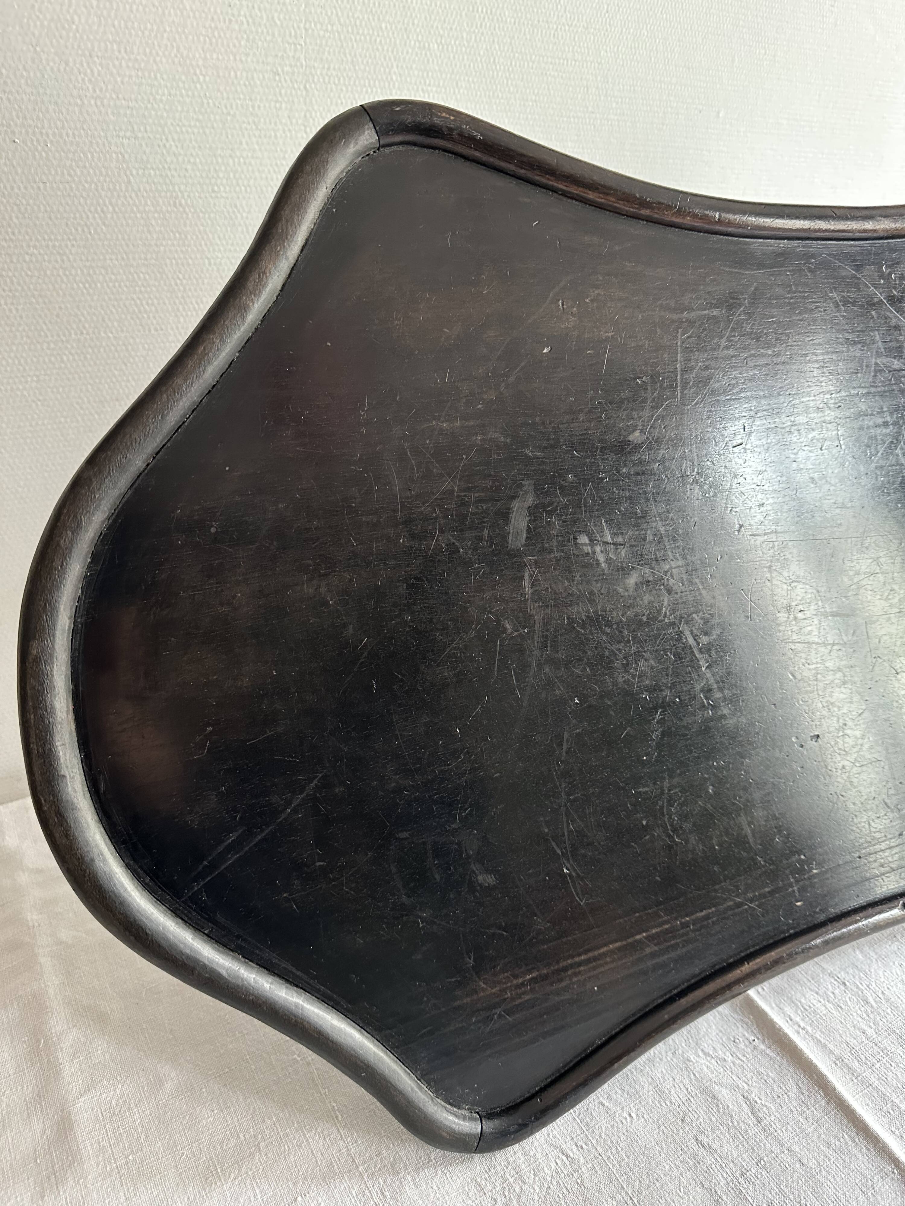 Presentation table of Napoleon III in black lacquered wood, 19th century.