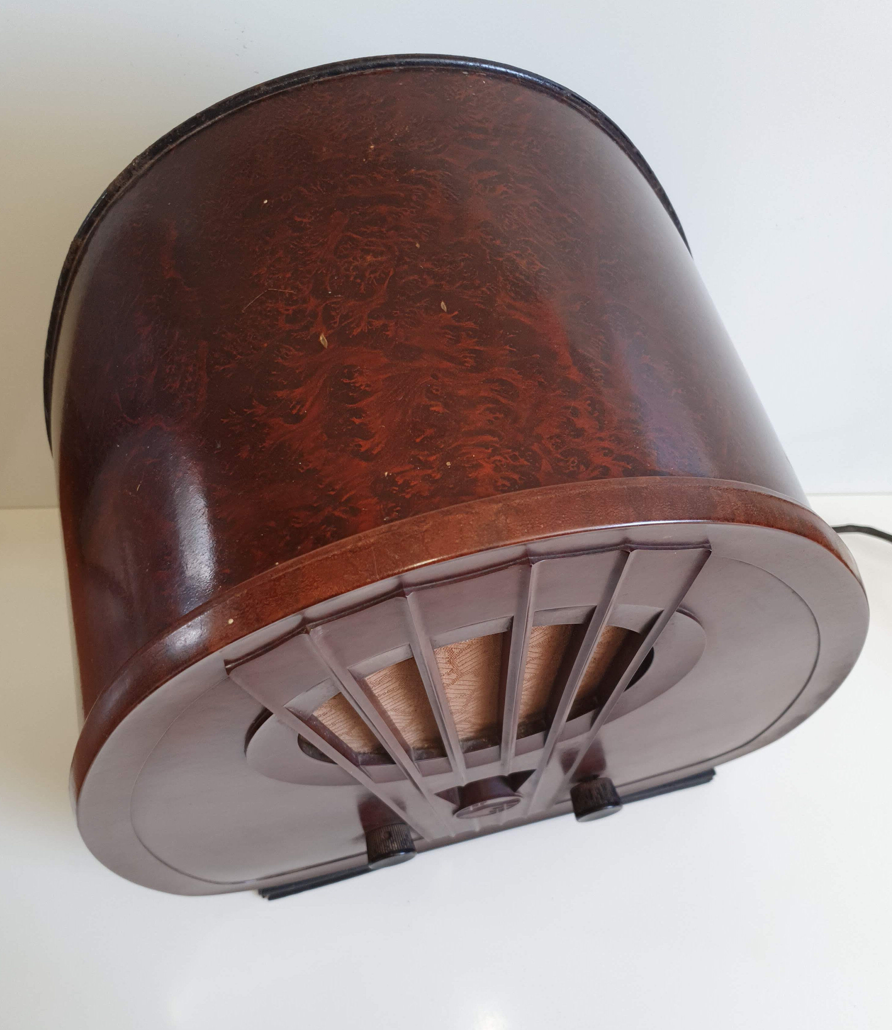 Radio TSF Philips 834 A in Bakelite