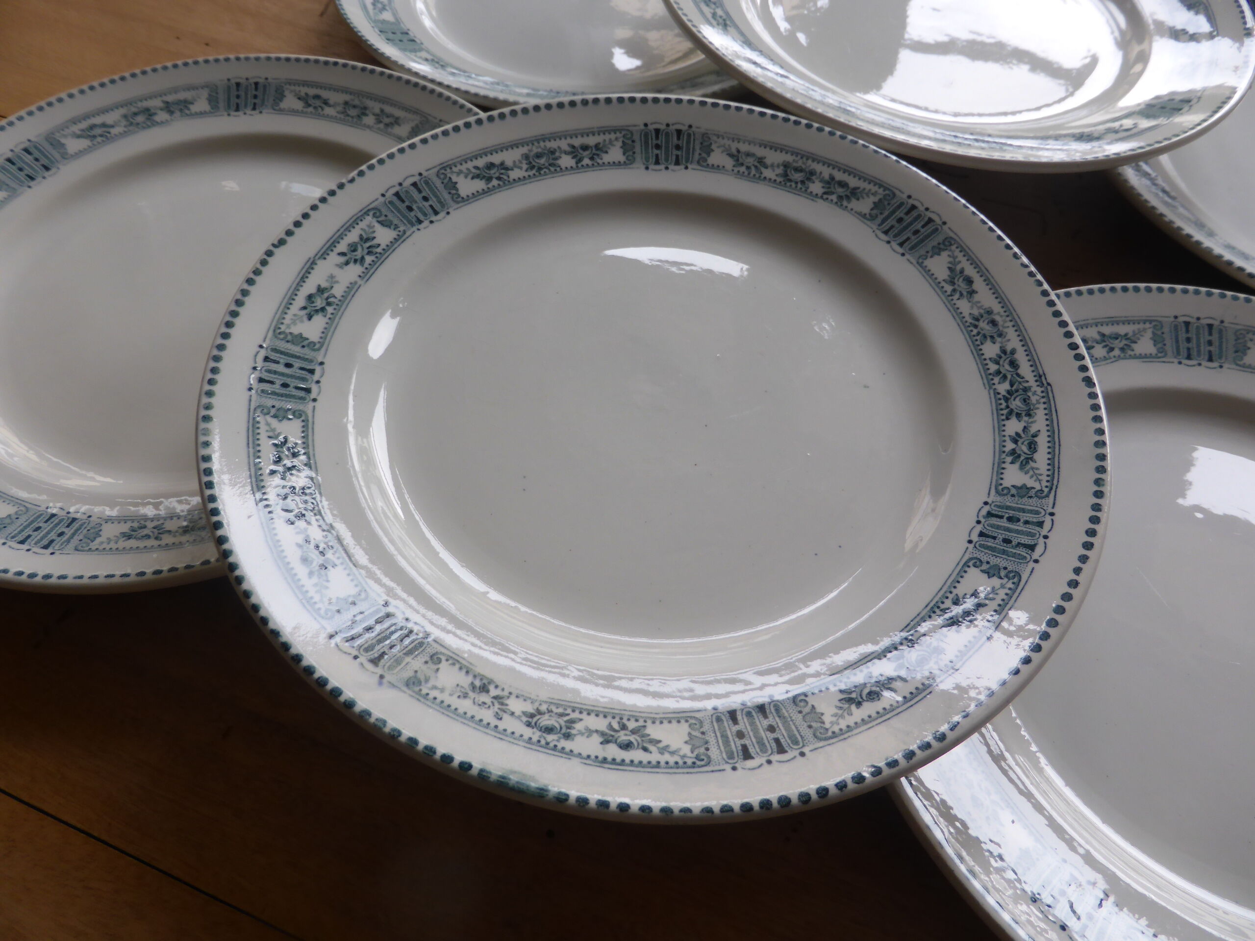 6 plates dessert in iron earth Moulin des loups model Pasteur