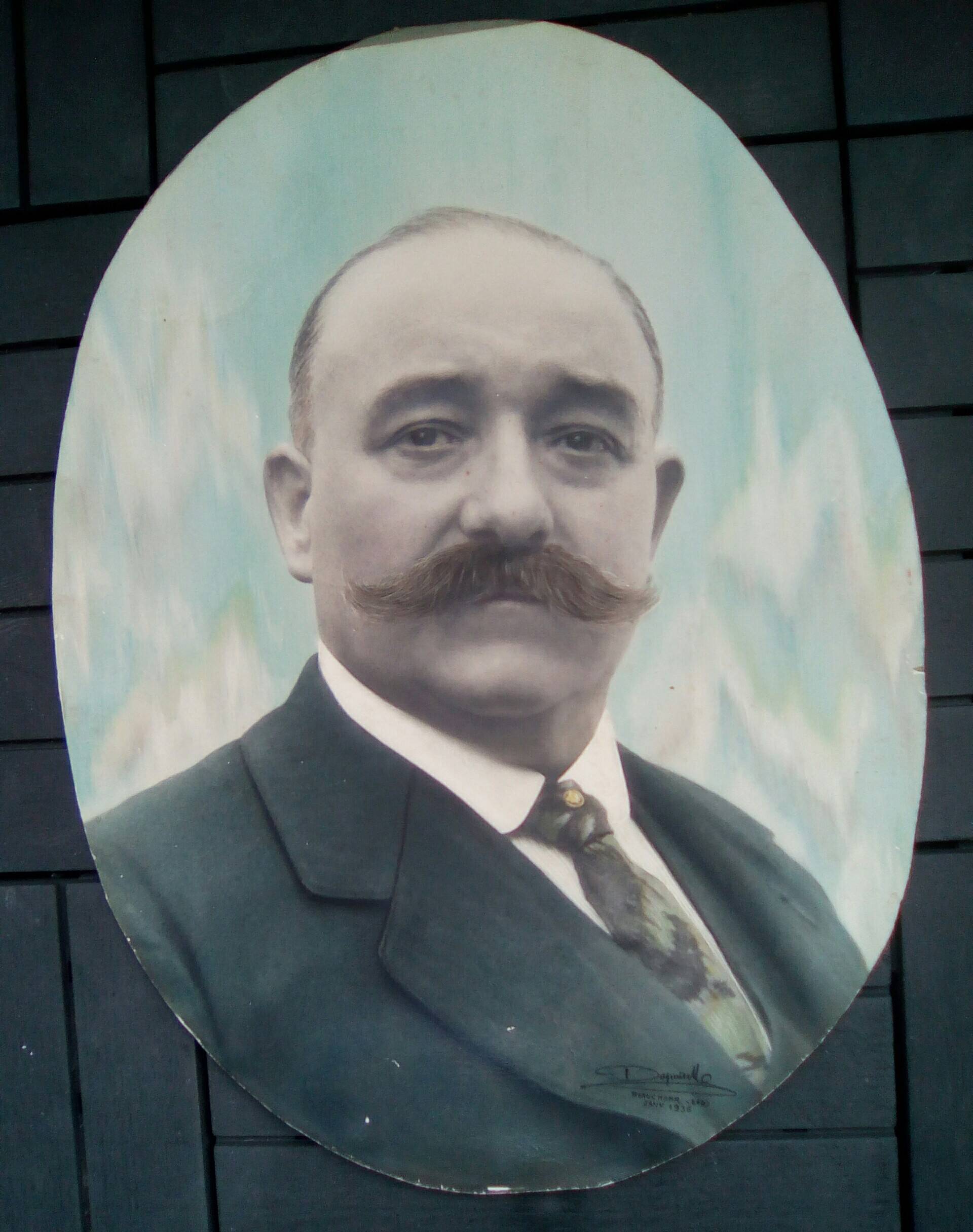 Old photo, large oval portrait 1936